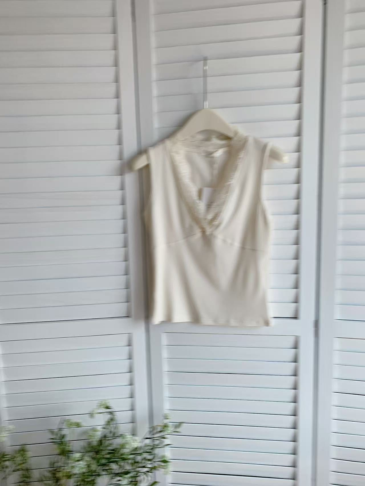 HELLO MILK TEE- 86112 蕾絲背心