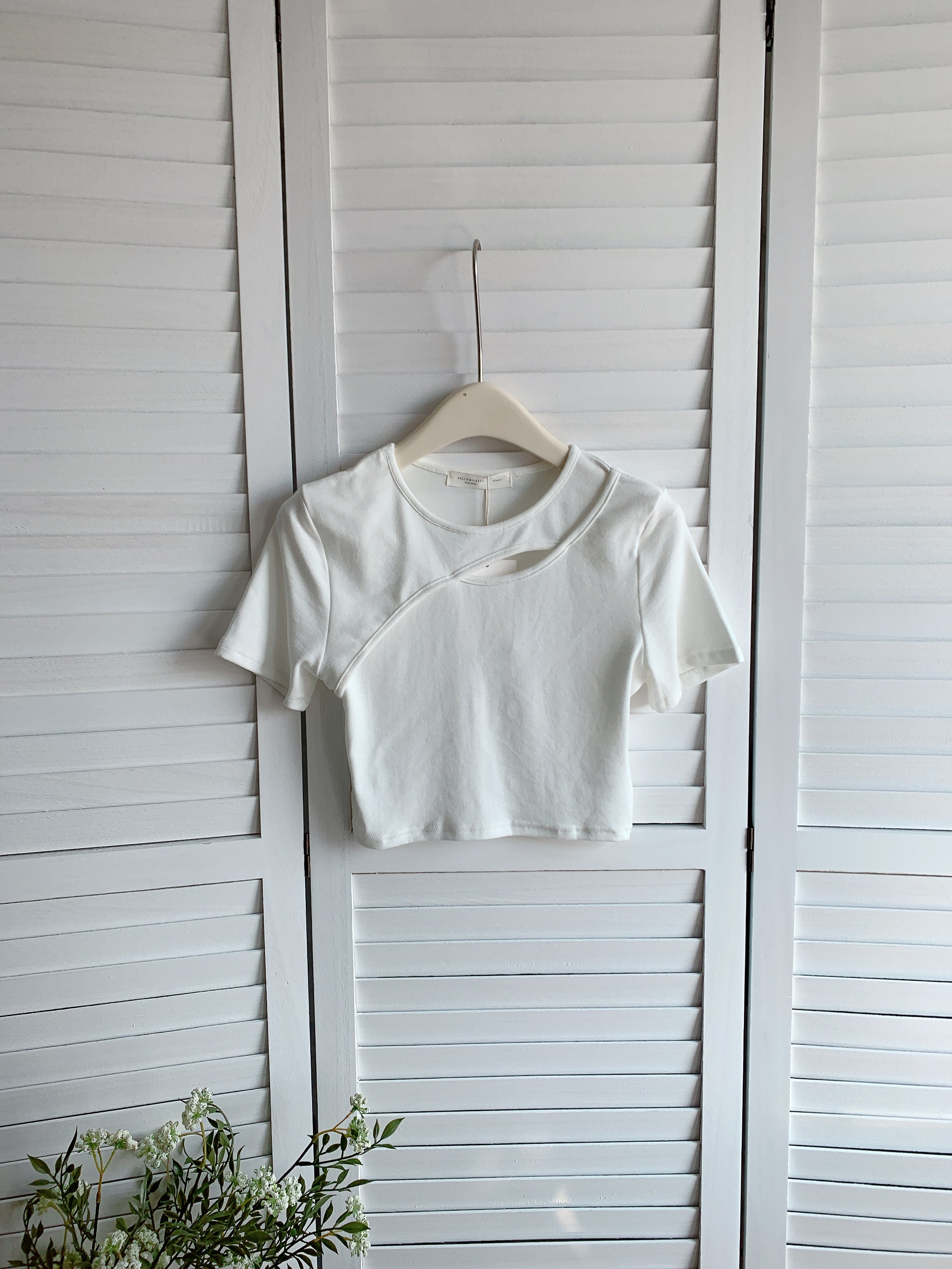 HELLO MILK TEE- 86030 圓領鏤空衫