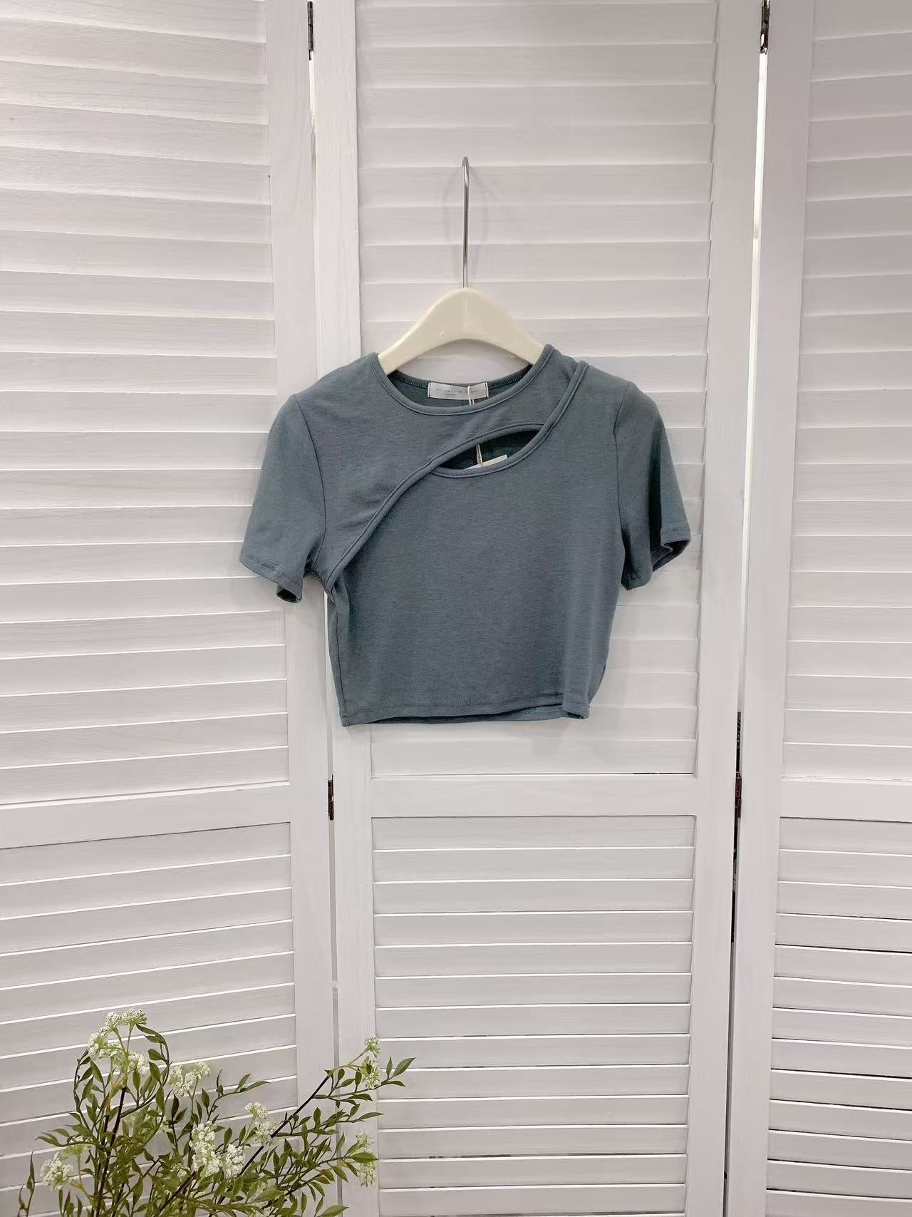 HELLO MILK TEE- 86030 圓領鏤空衫