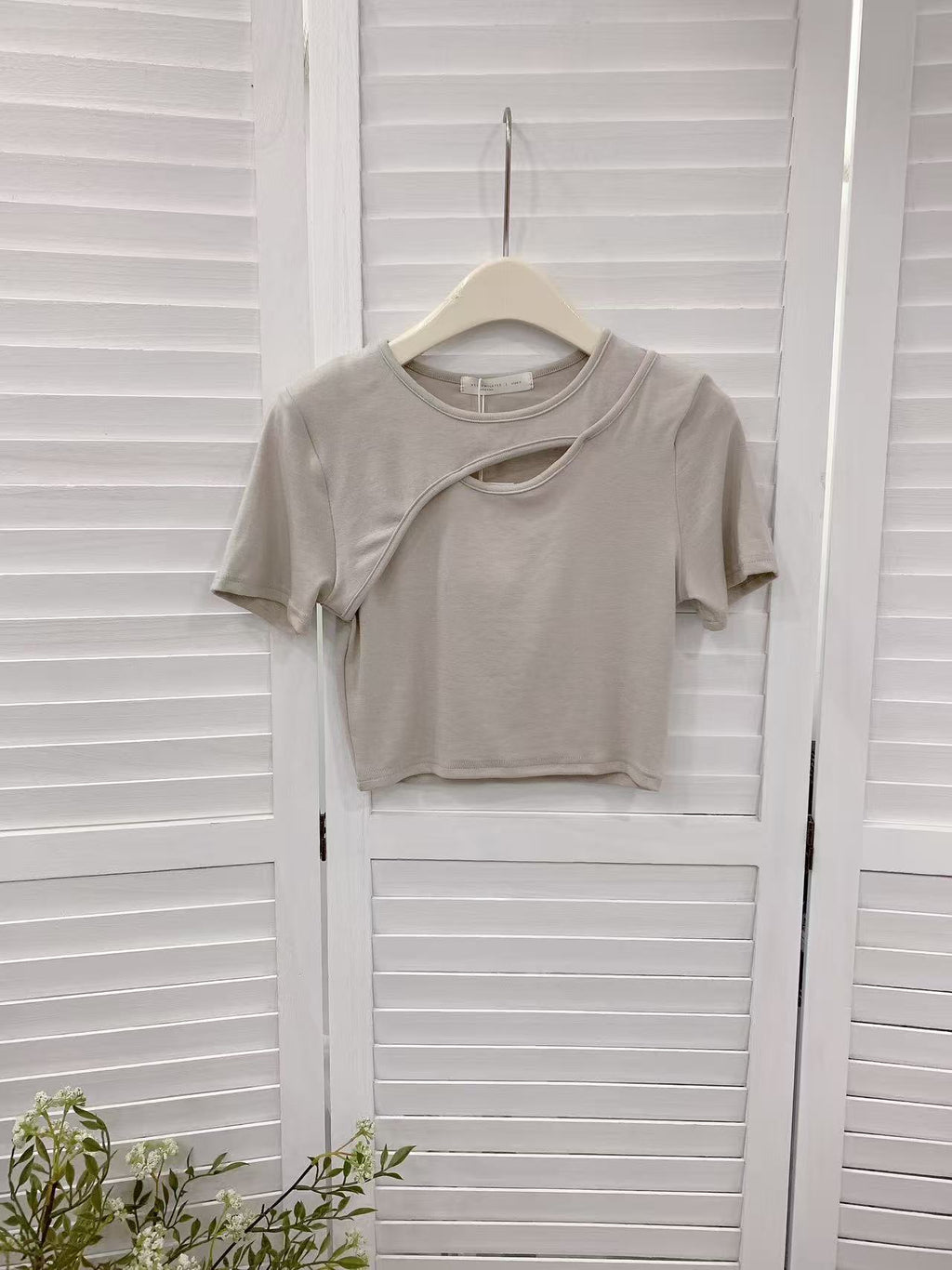 HELLO MILK TEE- 86030 圓領鏤空衫