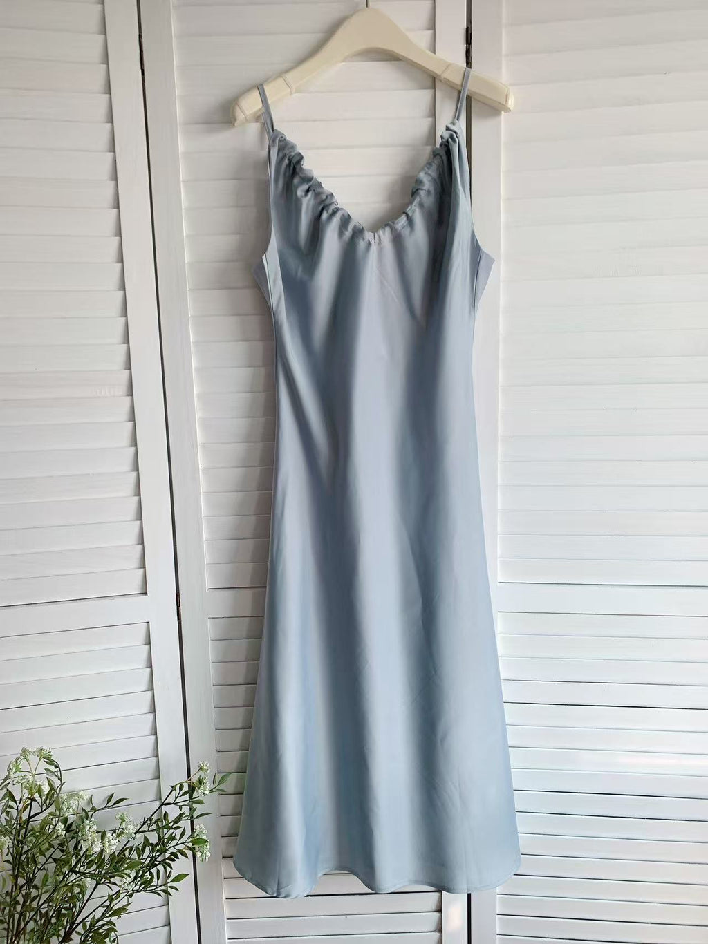 HELLO MILK TEE- 86089 緞面連裙