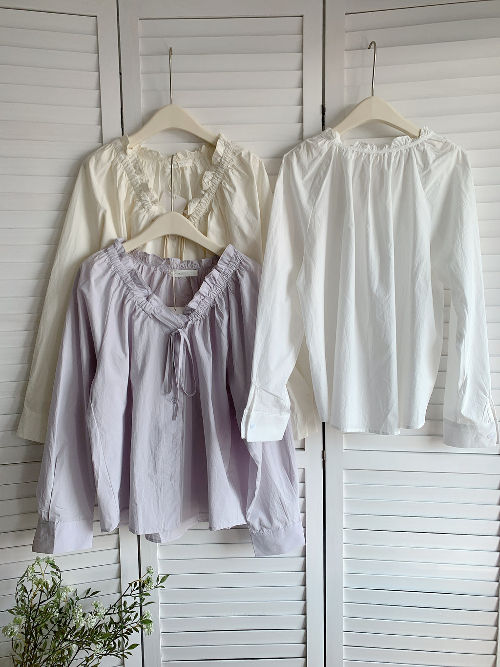 HELLO MILK TEE- 86116 V領小衫