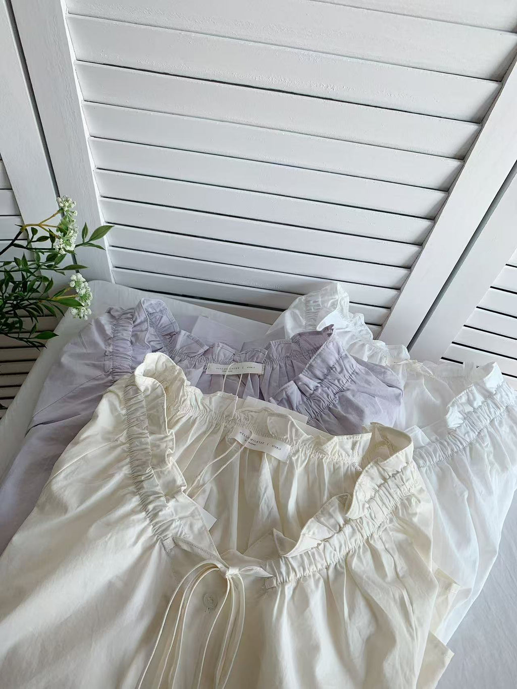 HELLO MILK TEE- 86116 V領小衫