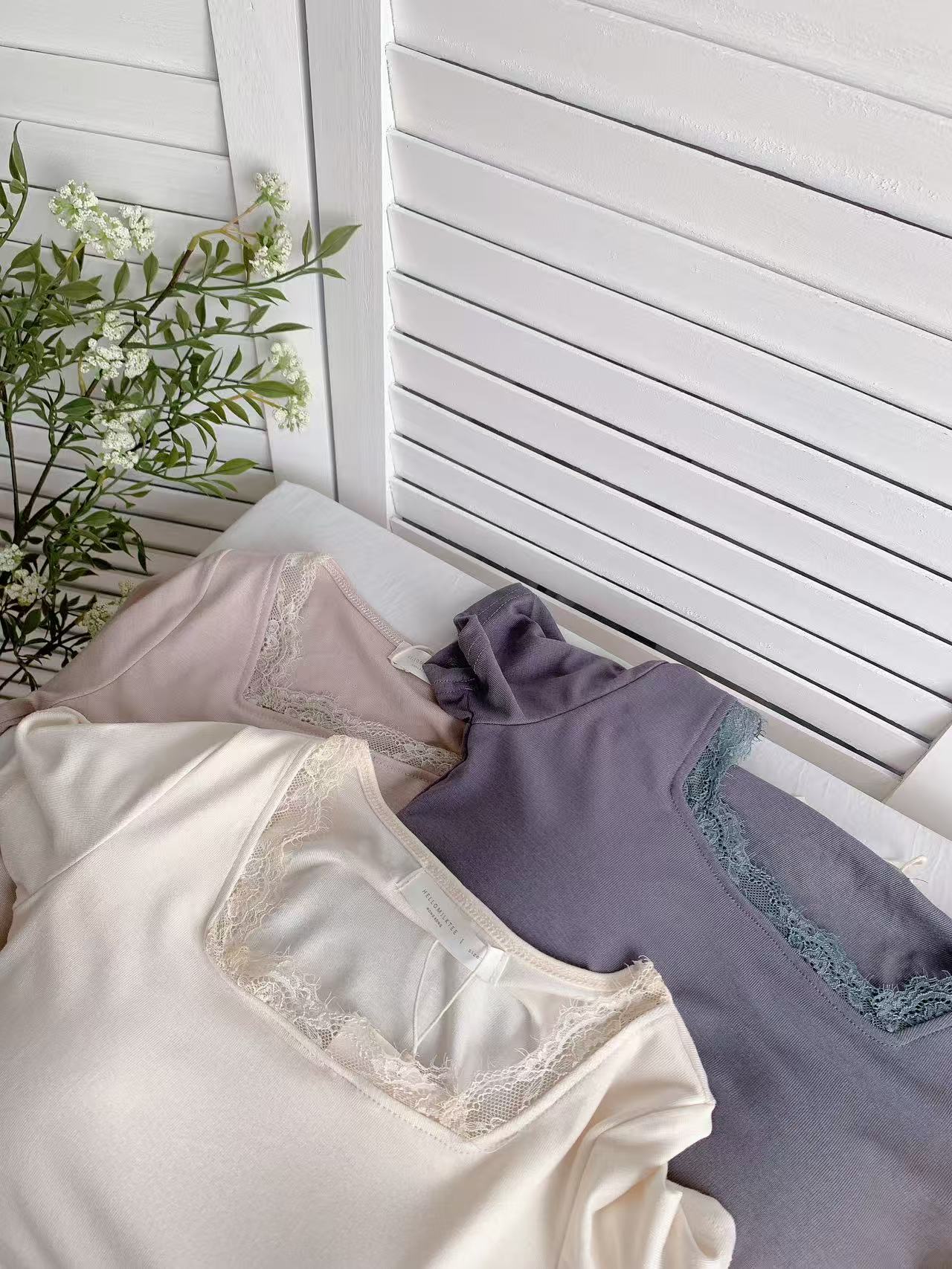 HELLO MILK TEE- 86014 短袖LACE邊有墊上衣