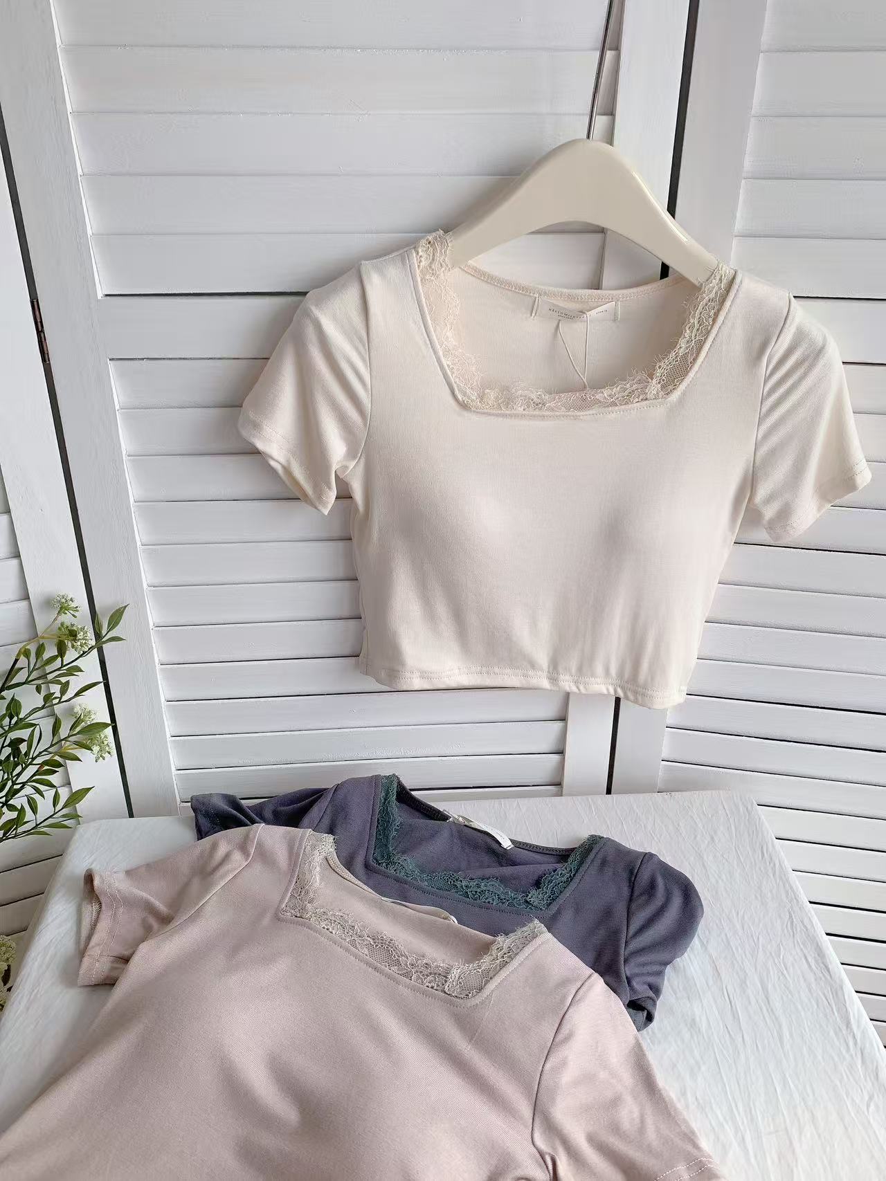 HELLO MILK TEE- 86014 短袖LACE邊有墊上衣