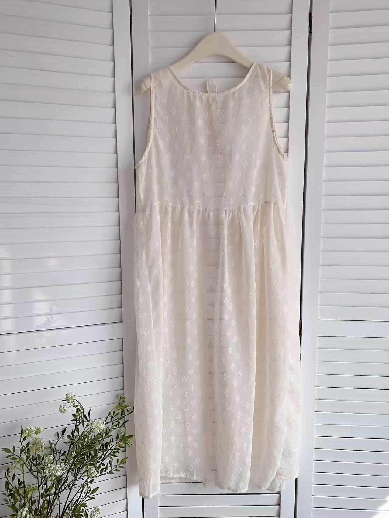 HELLO MILK TEE- 86172 簡約背心裙