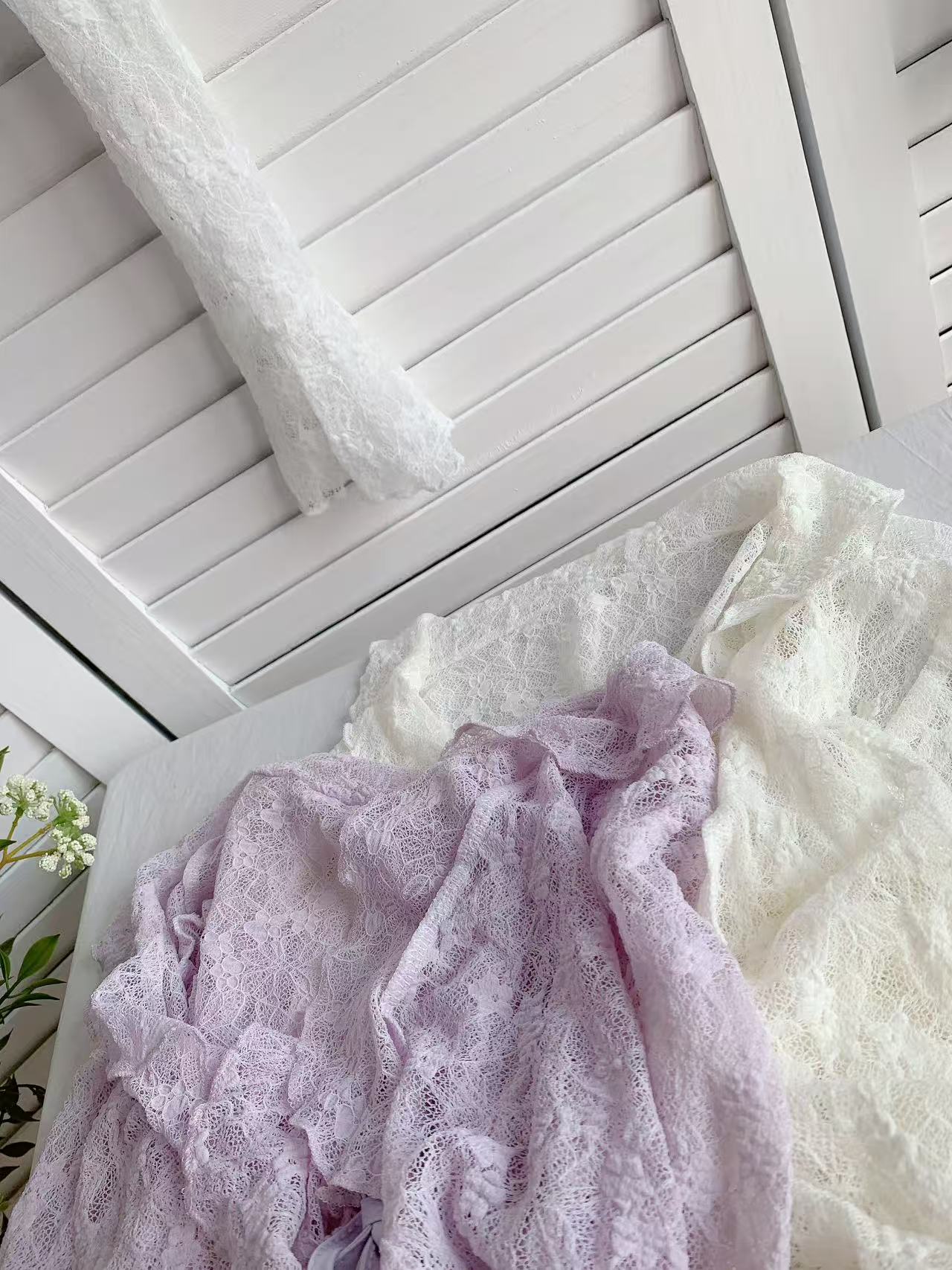 HELLO MILK TEE- 86102 荷葉邊上衣