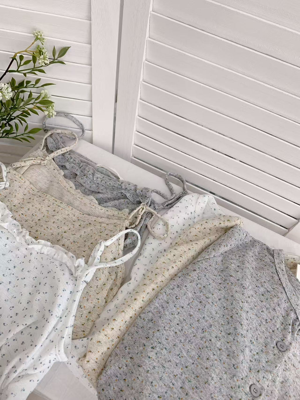 HELLO MILK TEE- 86110 小花套裝