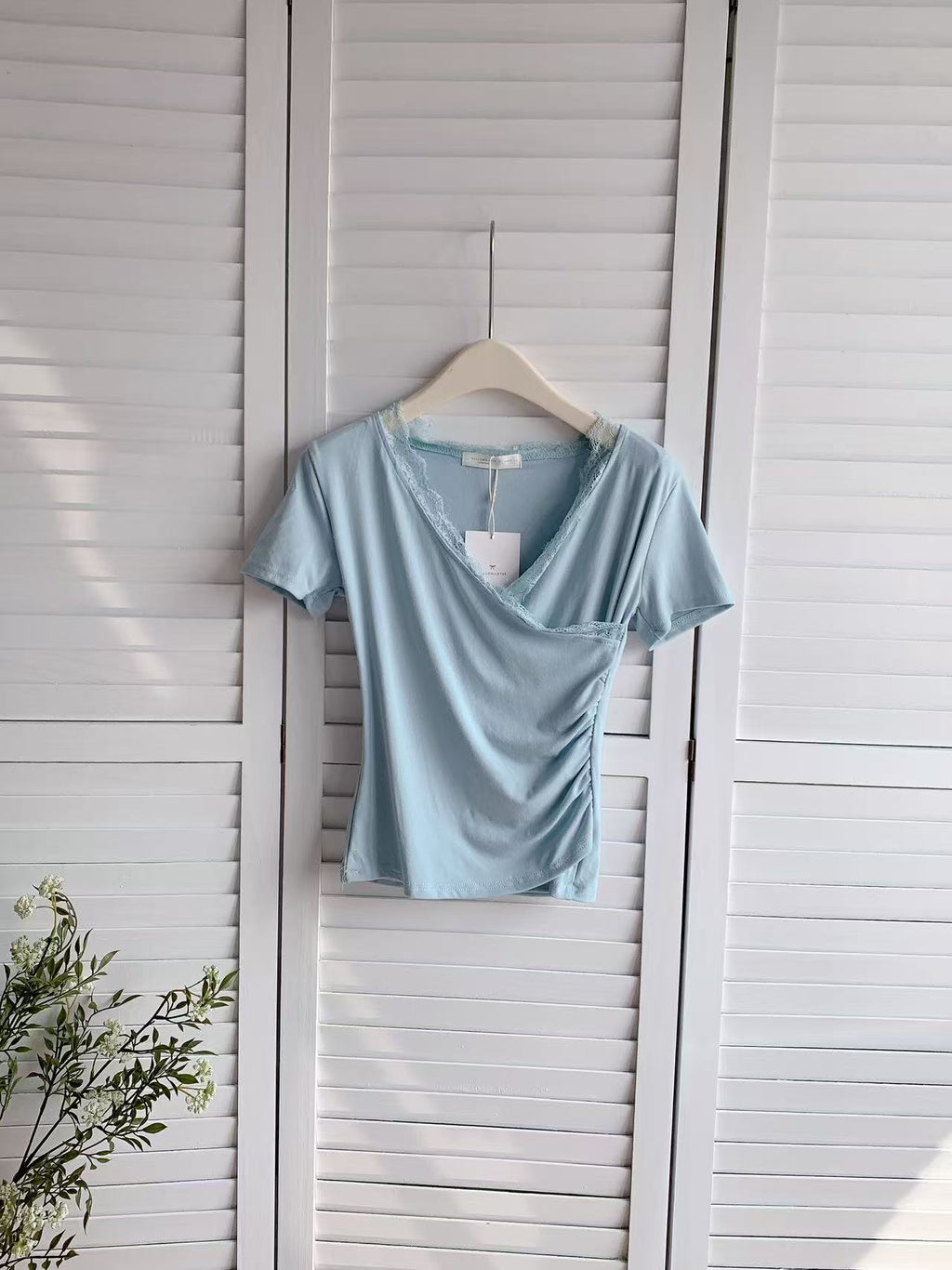HELLO MILK TEE- 86146 V領小衫