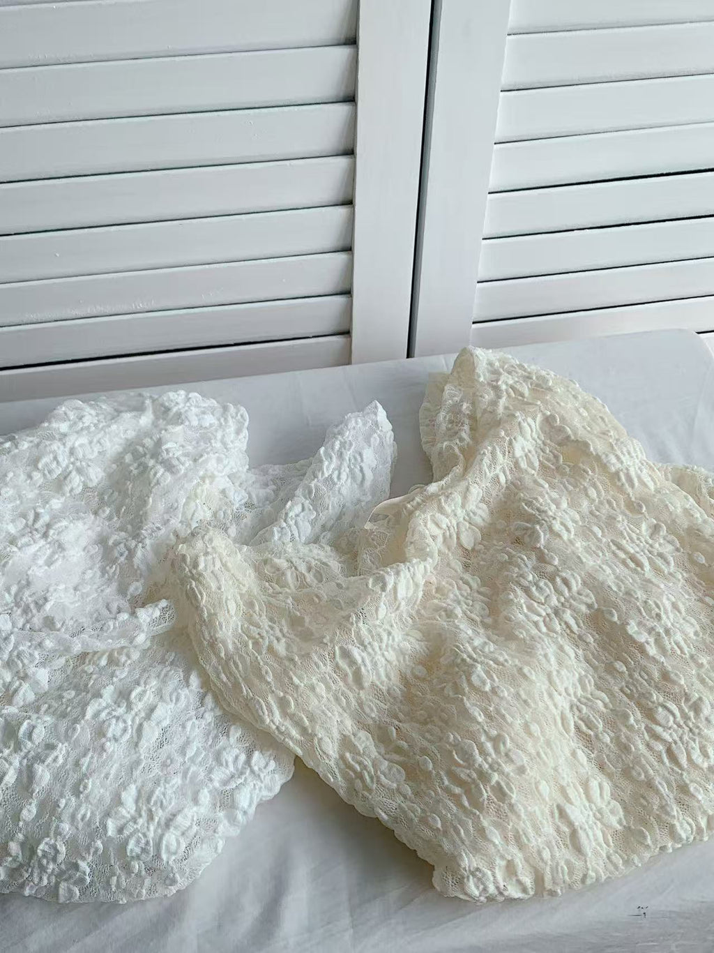 HELLO MILK TEE- 86109 蕾絲小衫