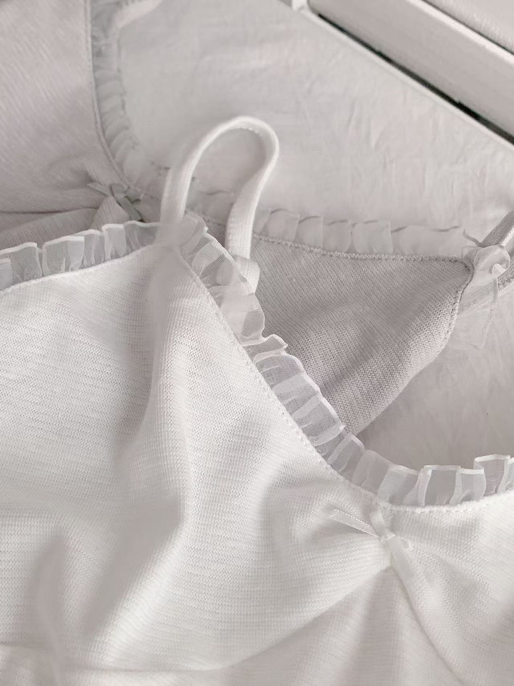 HELLO MILK TEE- 86098 蝴蝶結背心