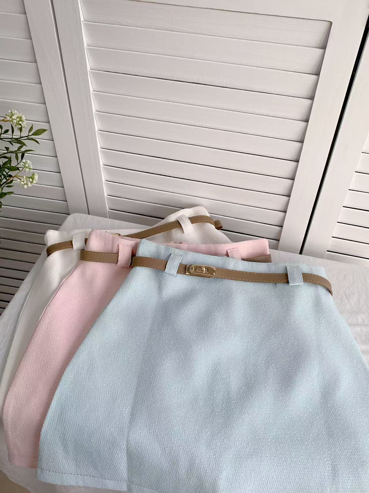 HELLO MILK TEE- 86148 皮帶短裙