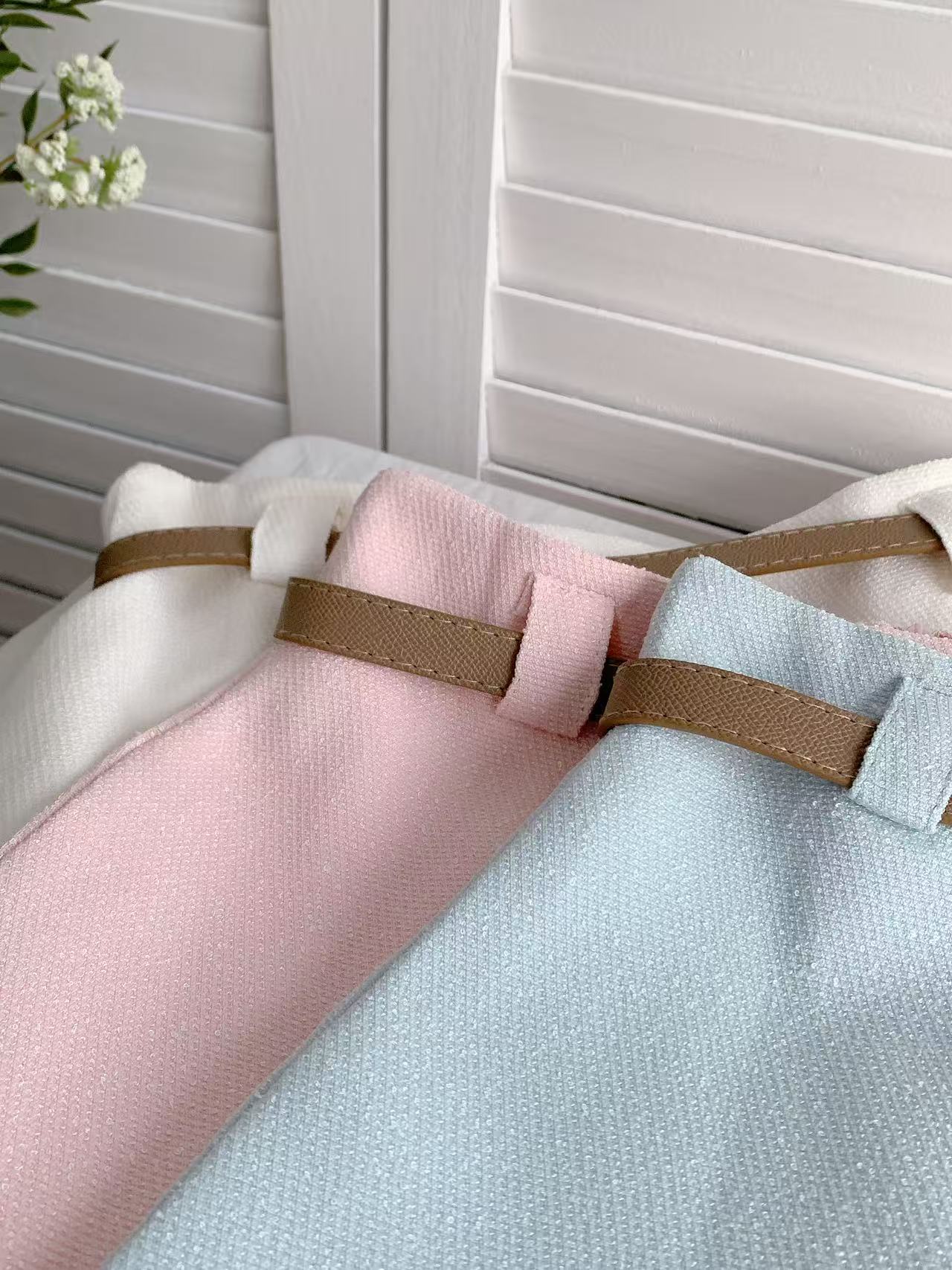 HELLO MILK TEE- 86148 皮帶短裙