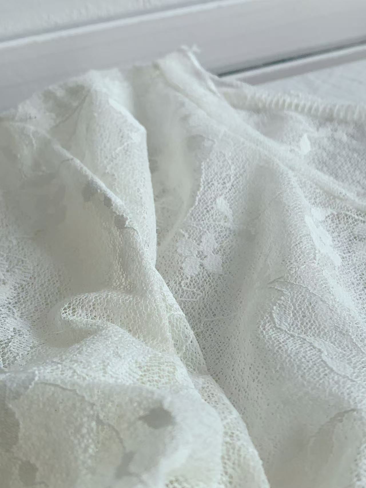 HELLO MILK TEE- 86173 蕾絲打底衫