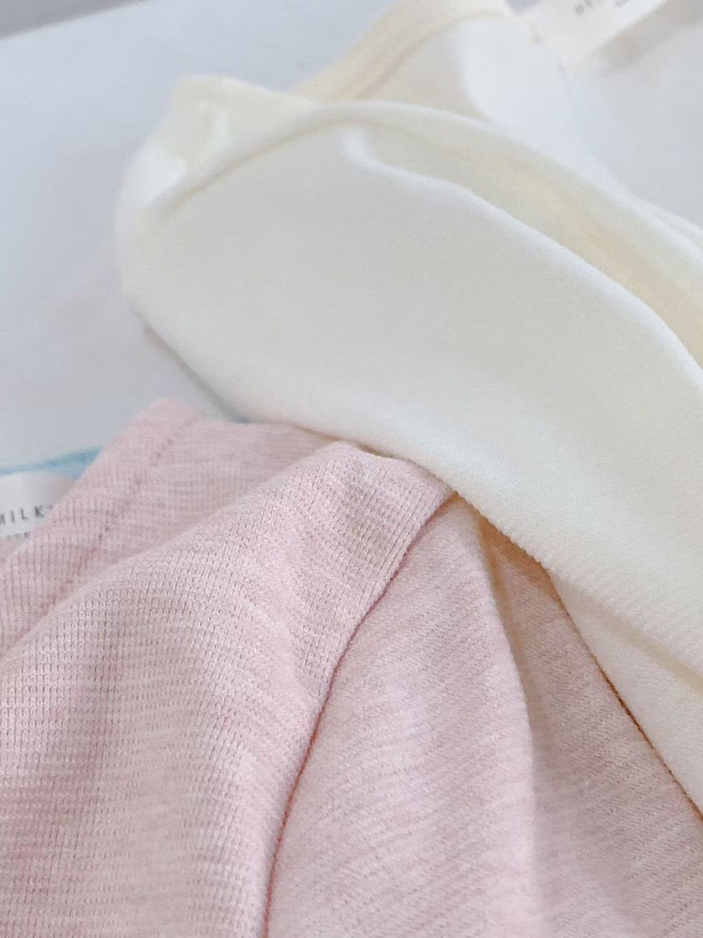 HELLO MILK TEE- 86139 短款小衫