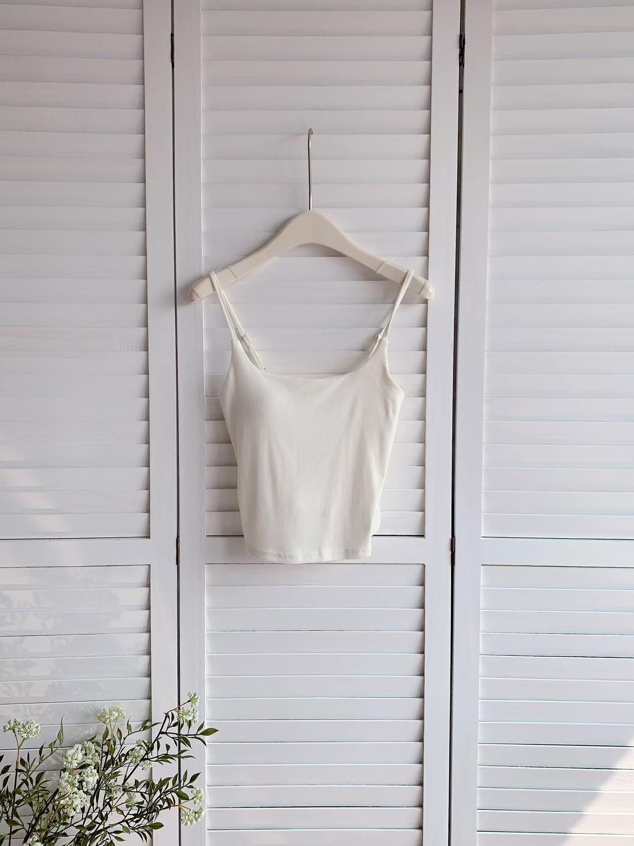 HELLO MILK TEE- 86140 U領吊帶背心