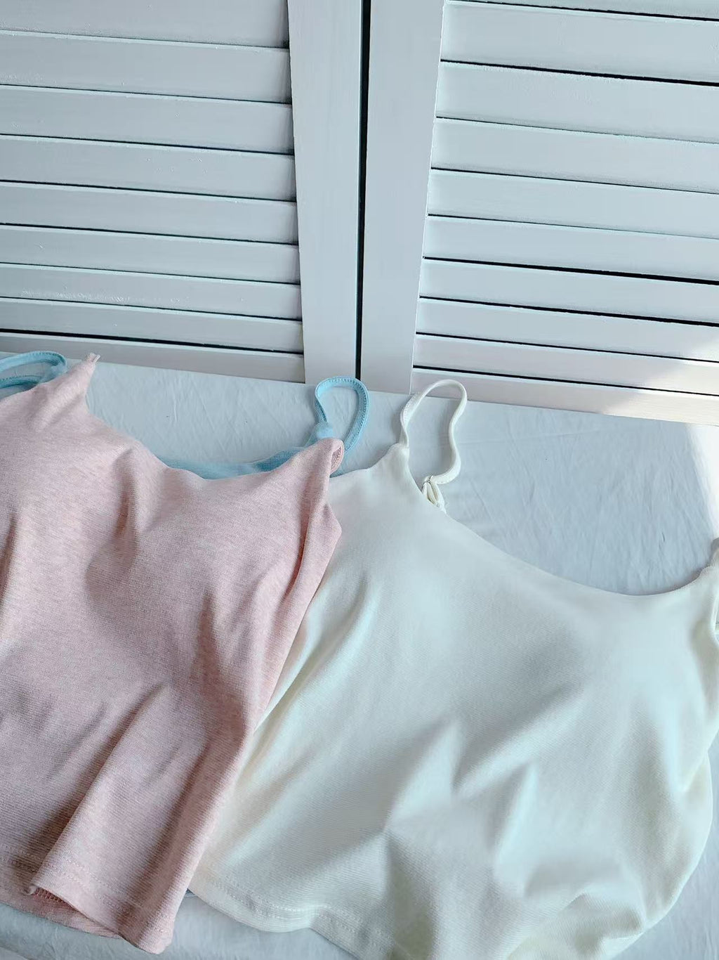 HELLO MILK TEE- 86140 U領吊帶背心