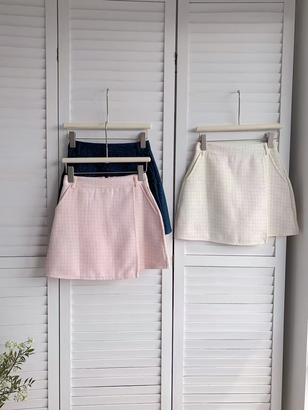 HELLO MILK TEE- 86150 西裝短裙(附腰帶)