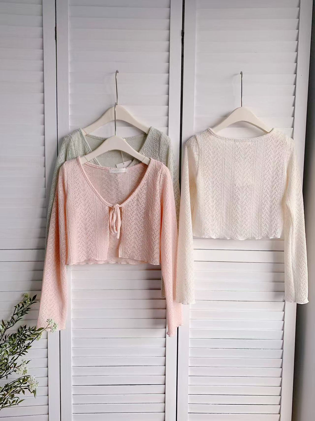 HELLO MILK TEE- 86127 鏤空小外套