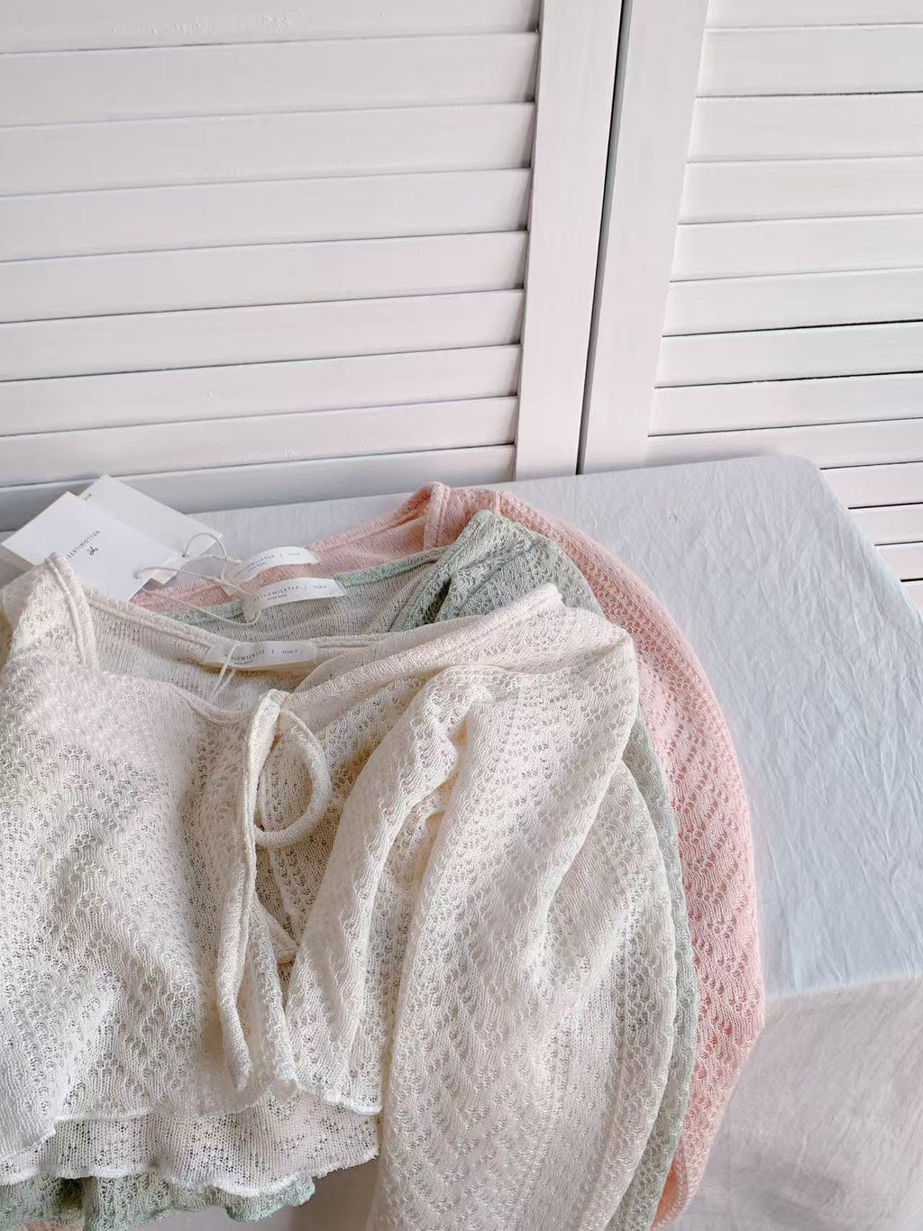 HELLO MILK TEE- 86127 鏤空小外套