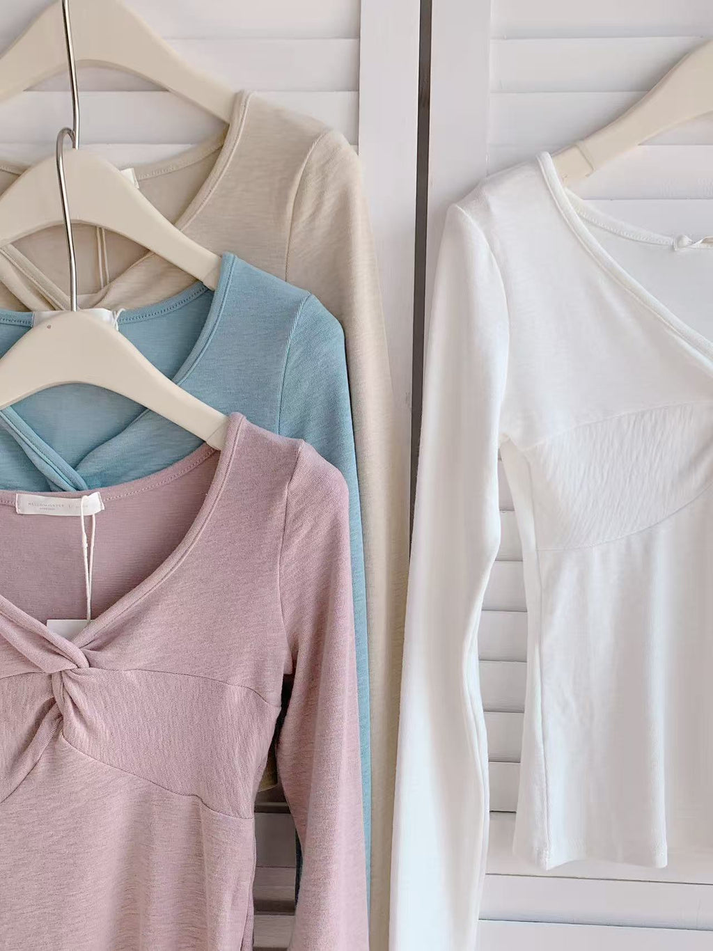 HELLO MILK TEE- 86081 扭結長袖