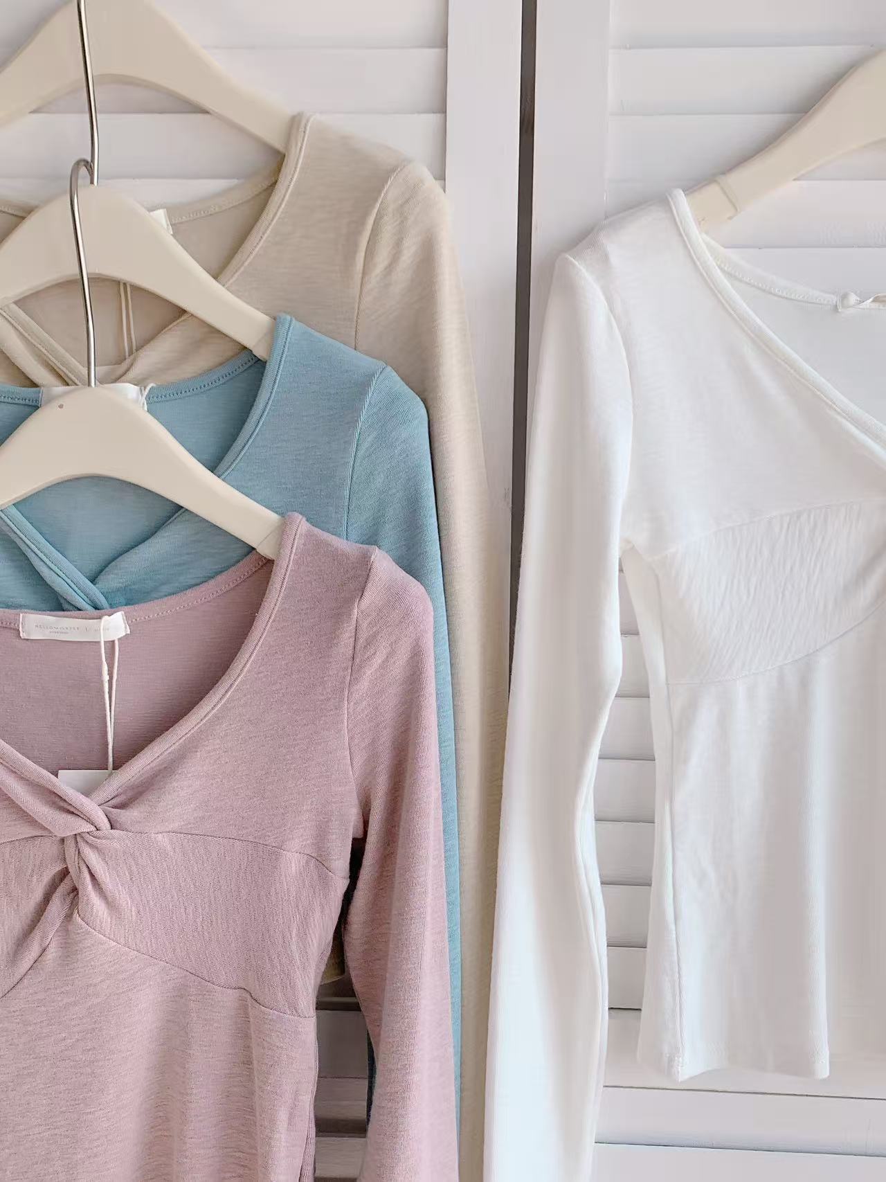 HELLO MILK TEE- 86081 扭結長袖