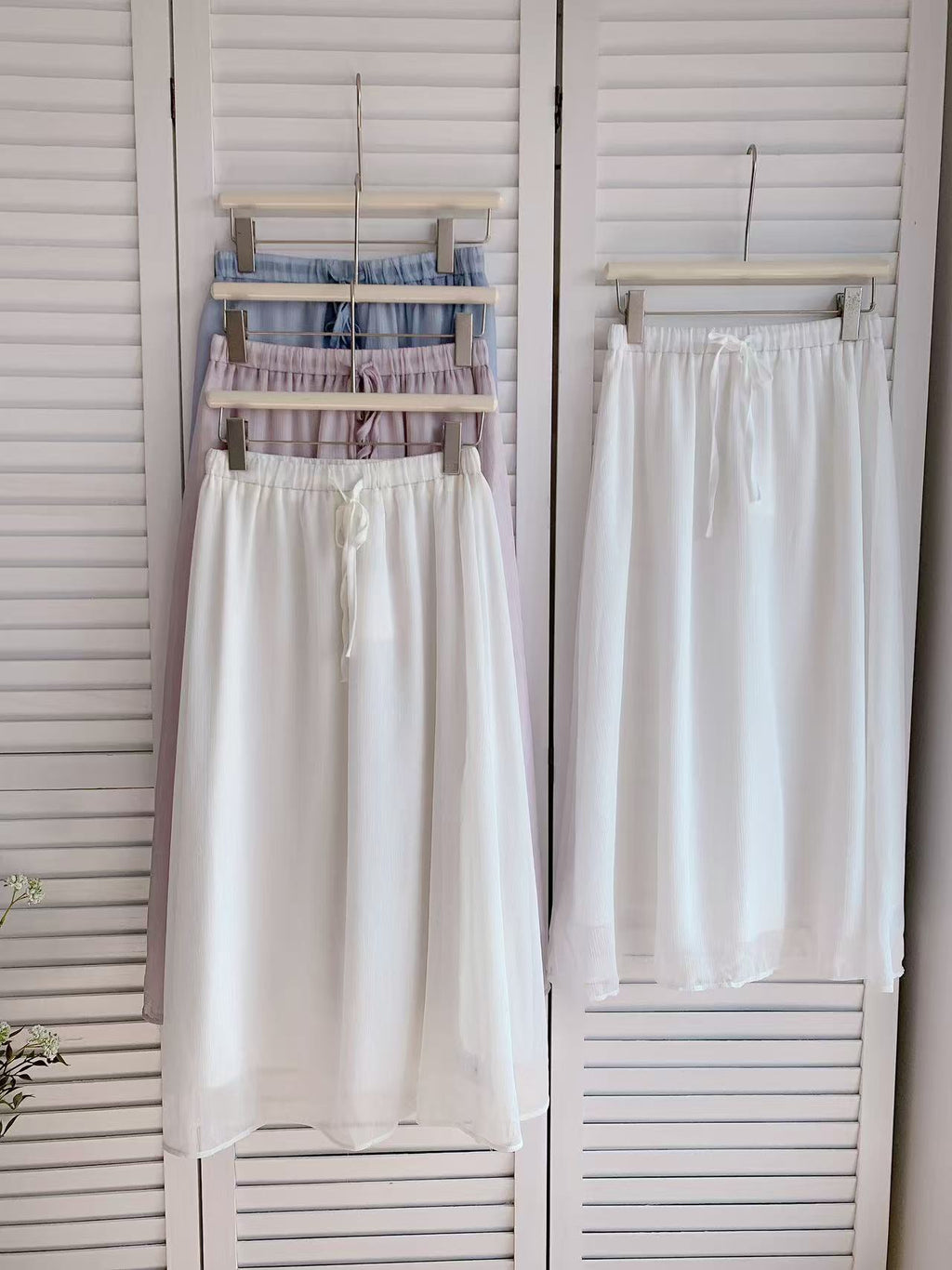 HELLO MILK TEE- 86064 亮絲半裙