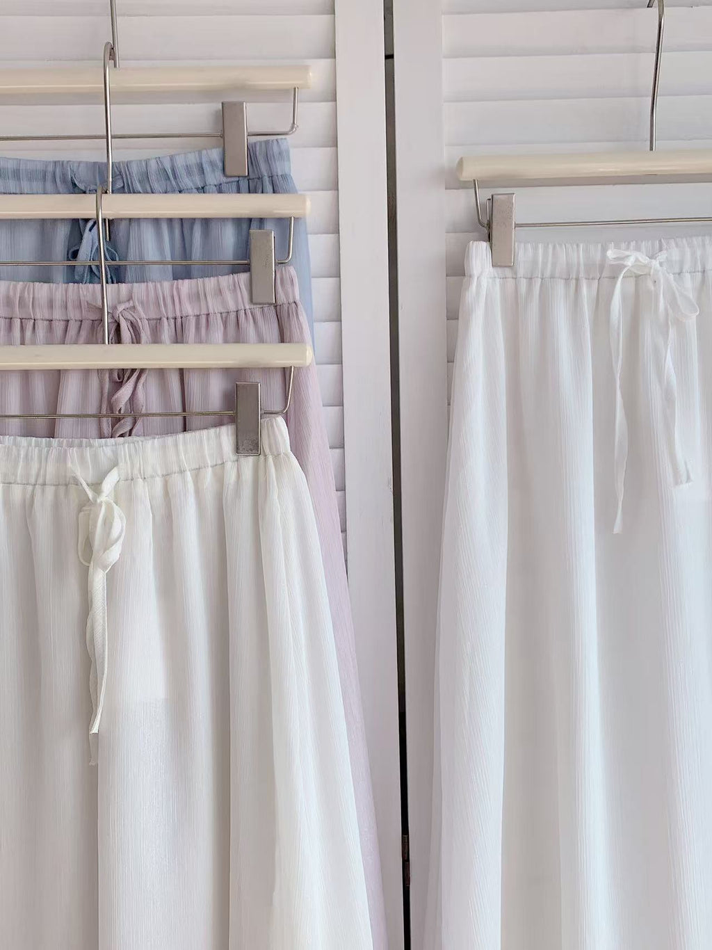 HELLO MILK TEE- 86064 亮絲半裙