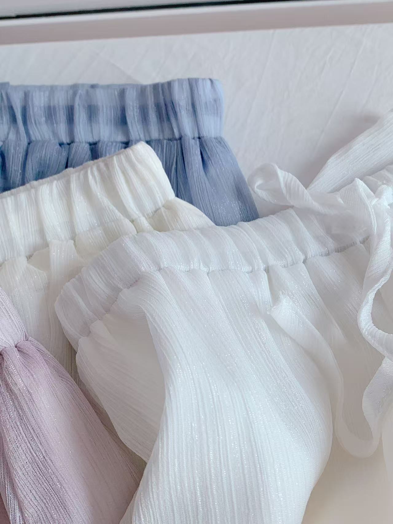 HELLO MILK TEE- 86064 亮絲半裙