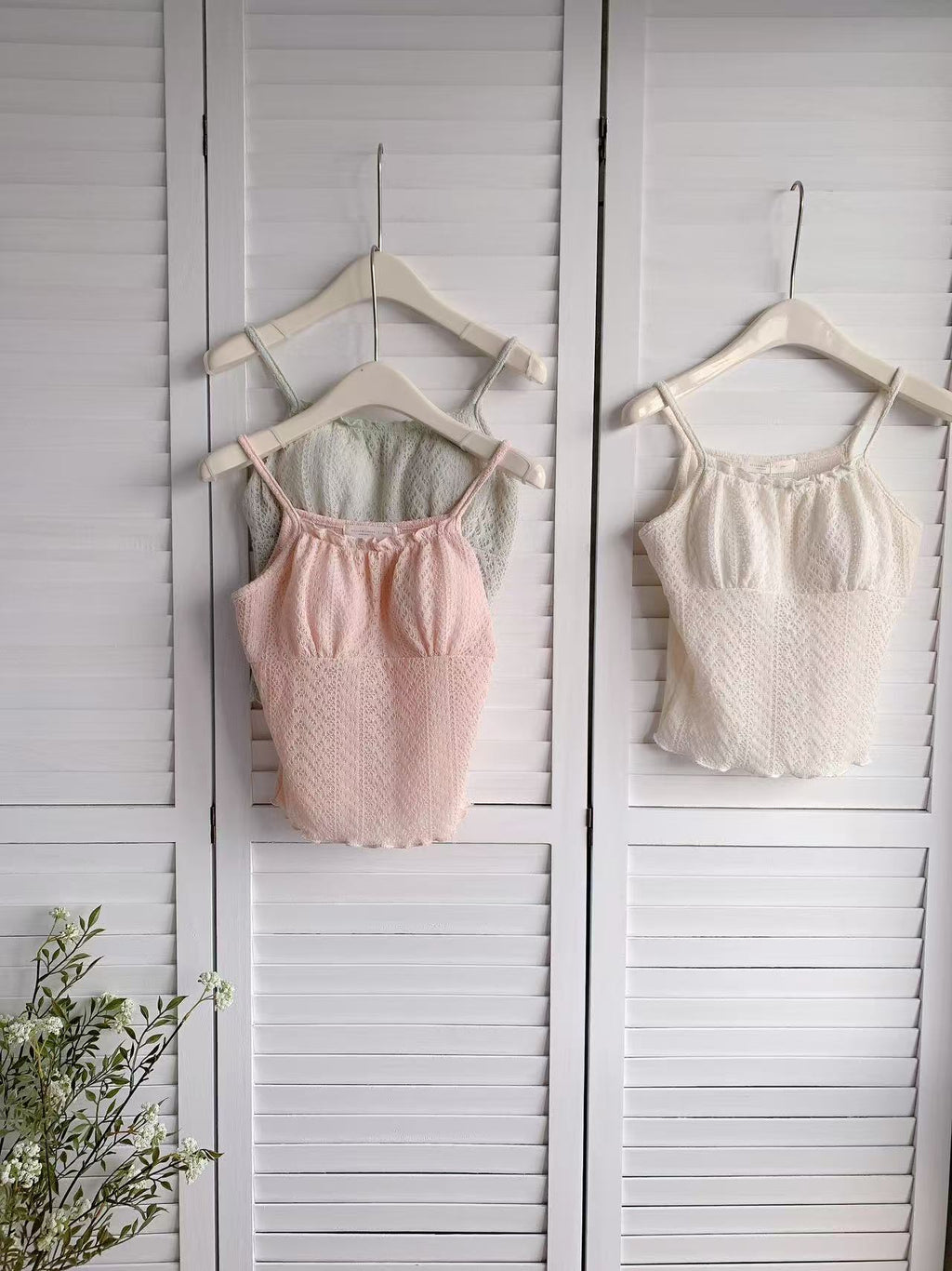 HELLO MILK TEE- 86128 鏤空吊帶衫