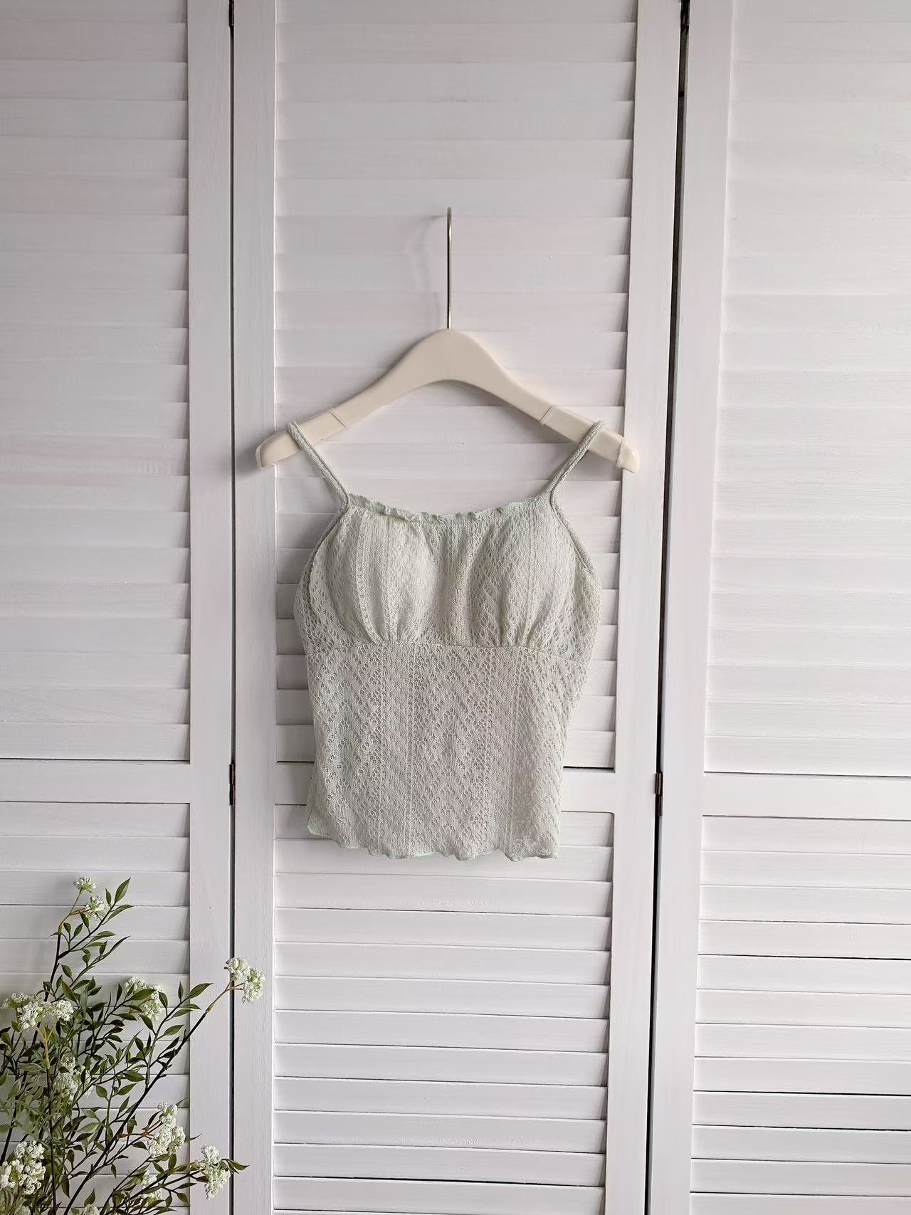 HELLO MILK TEE- 86128 鏤空吊帶衫