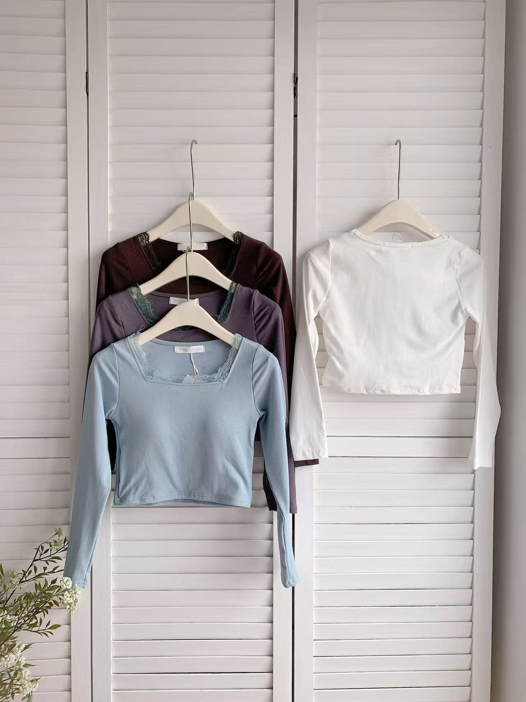 HELLO MILK TEE- 86013 蕾絲領上衣