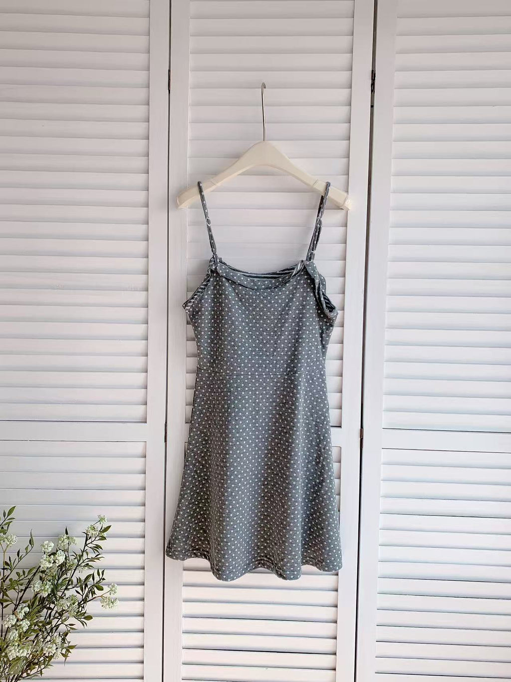 HELLO MILK TEE- 86035 波點吊帶裙