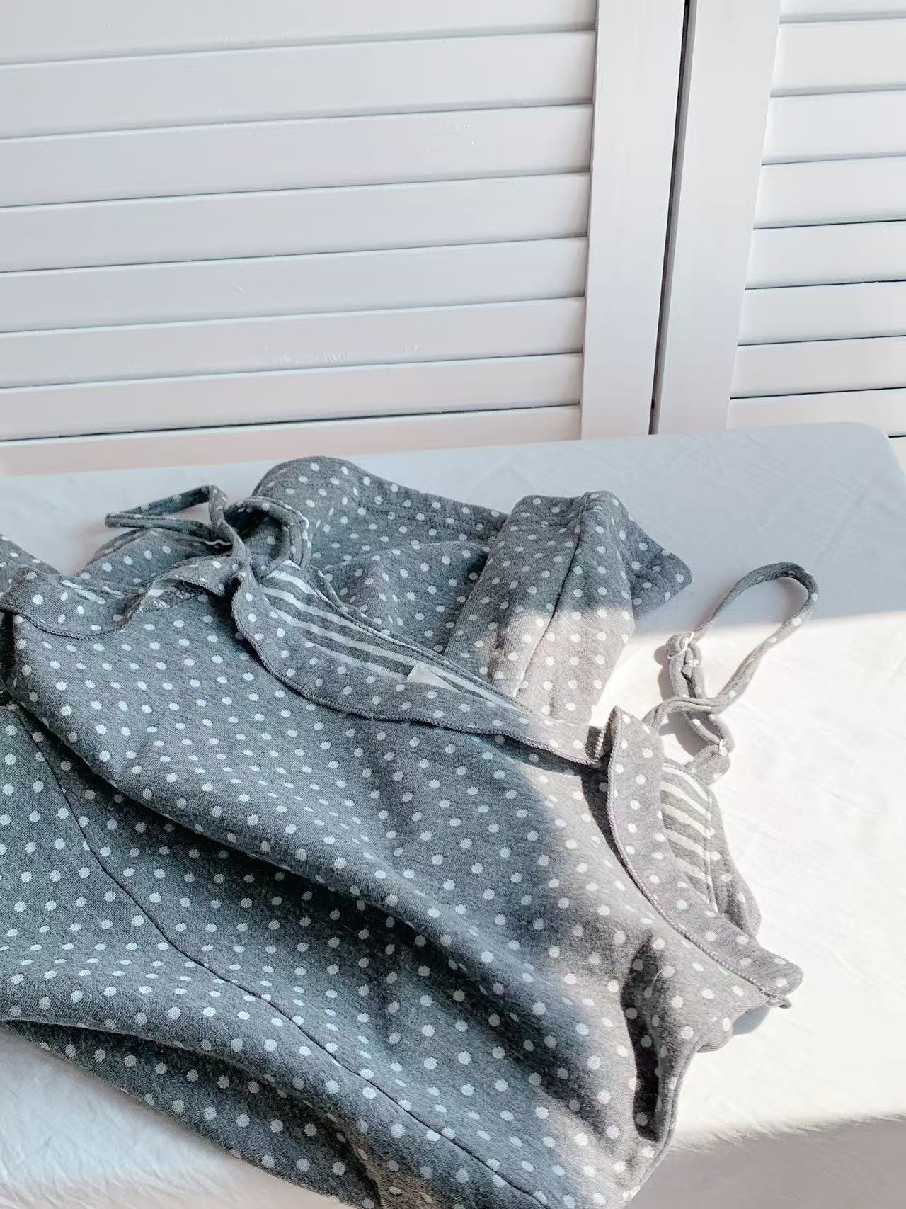 HELLO MILK TEE- 86035 波點吊帶裙