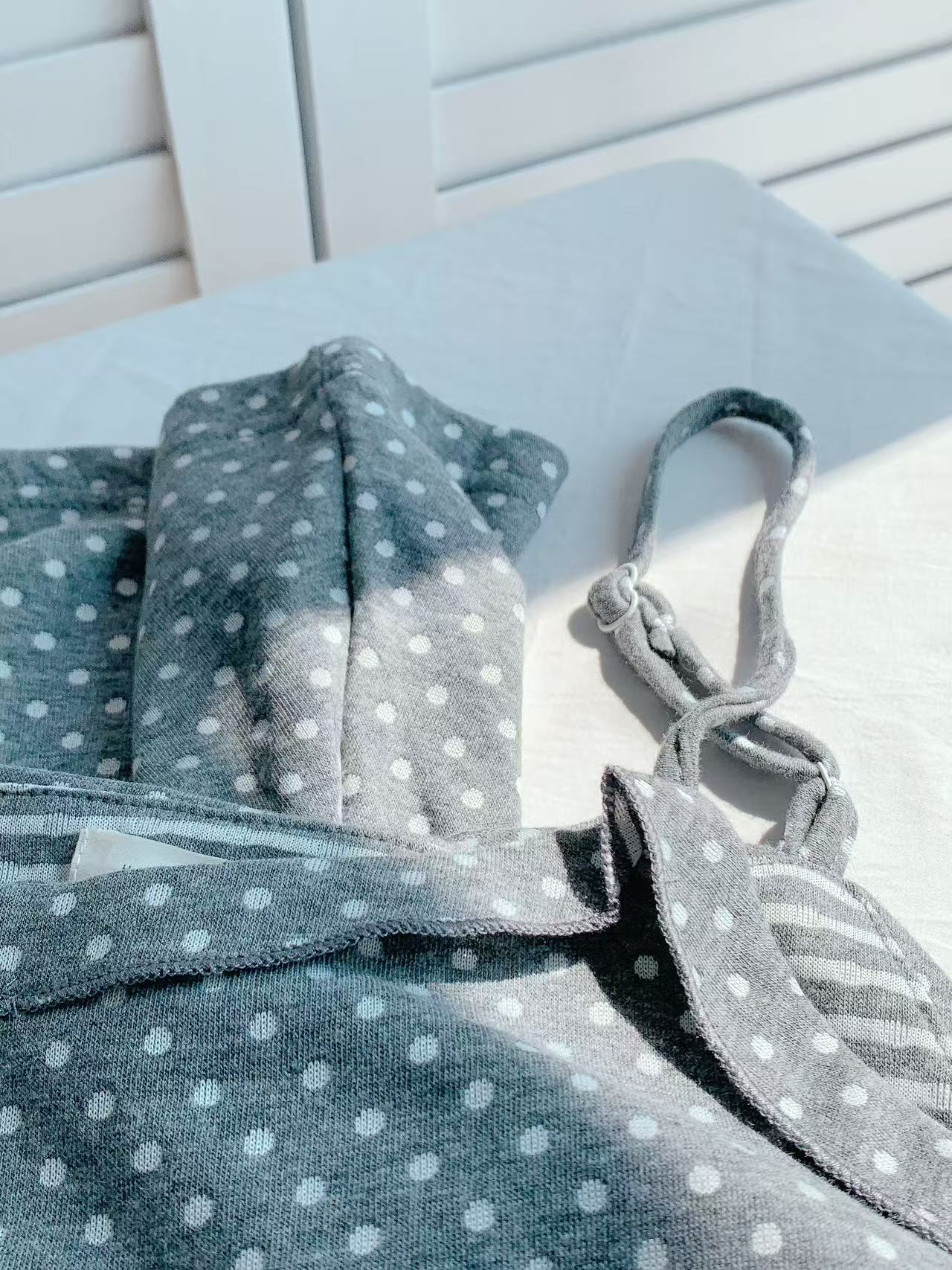 HELLO MILK TEE- 86035 波點吊帶裙