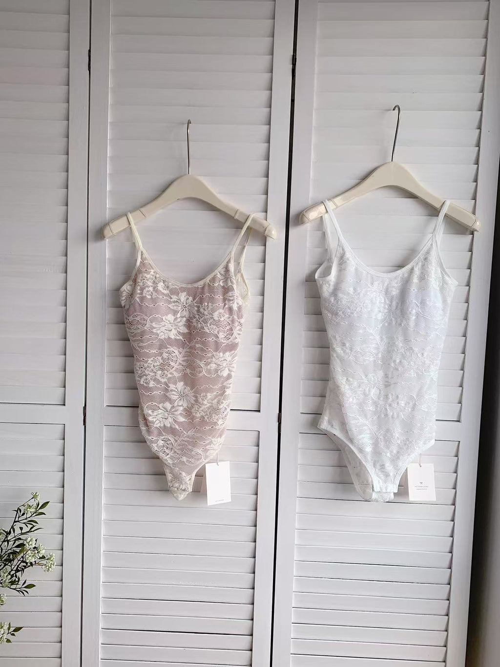 HELLO MILK TEE- 86202 蕾絲吊帶衫