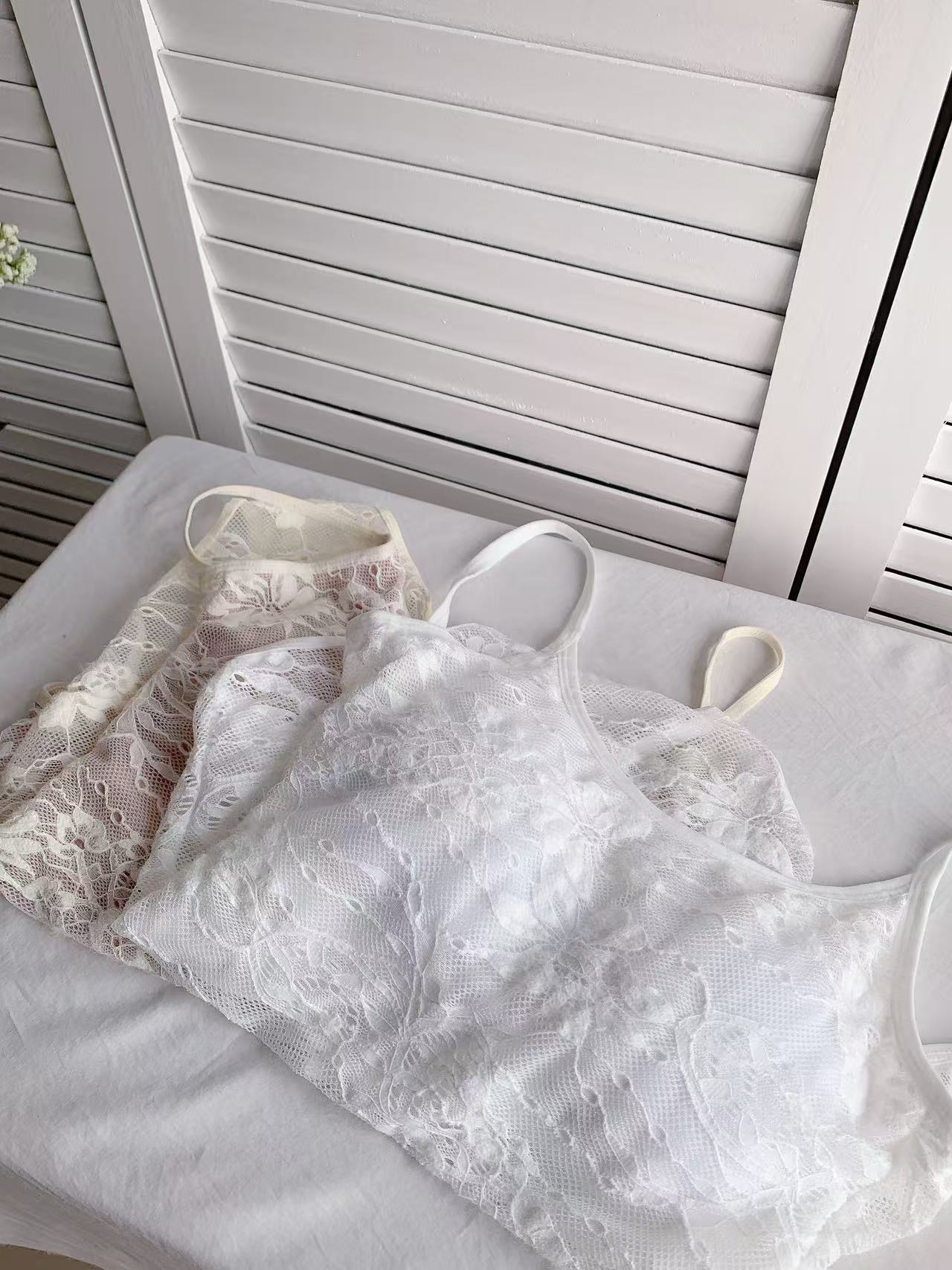 HELLO MILK TEE- 86202 蕾絲吊帶衫