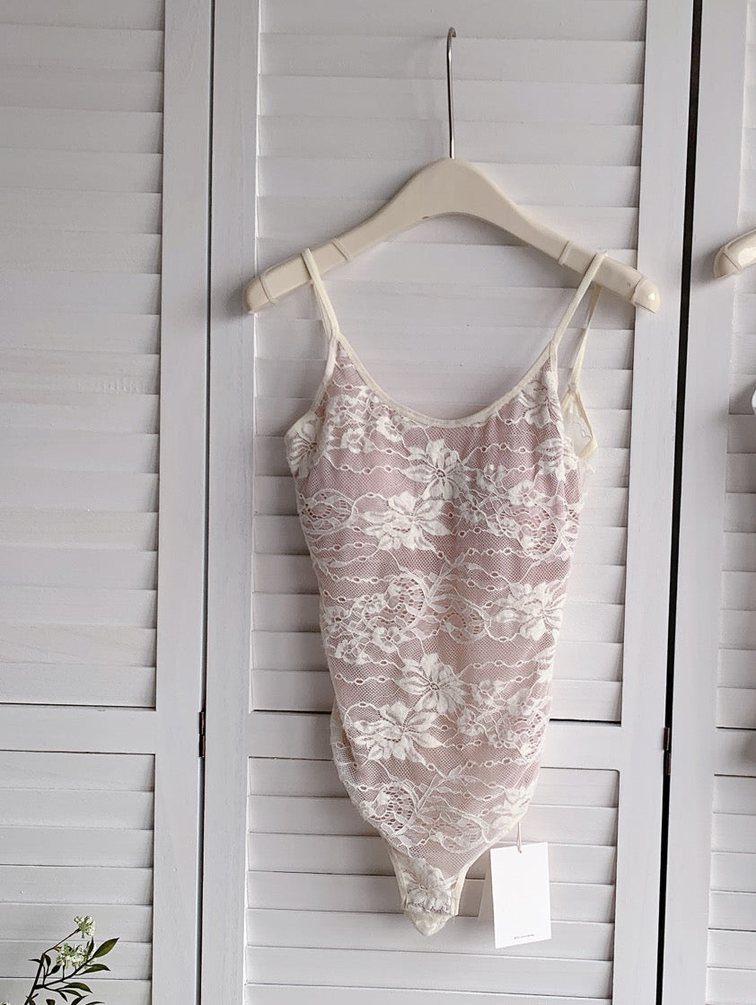 HELLO MILK TEE- 86202 蕾絲吊帶衫