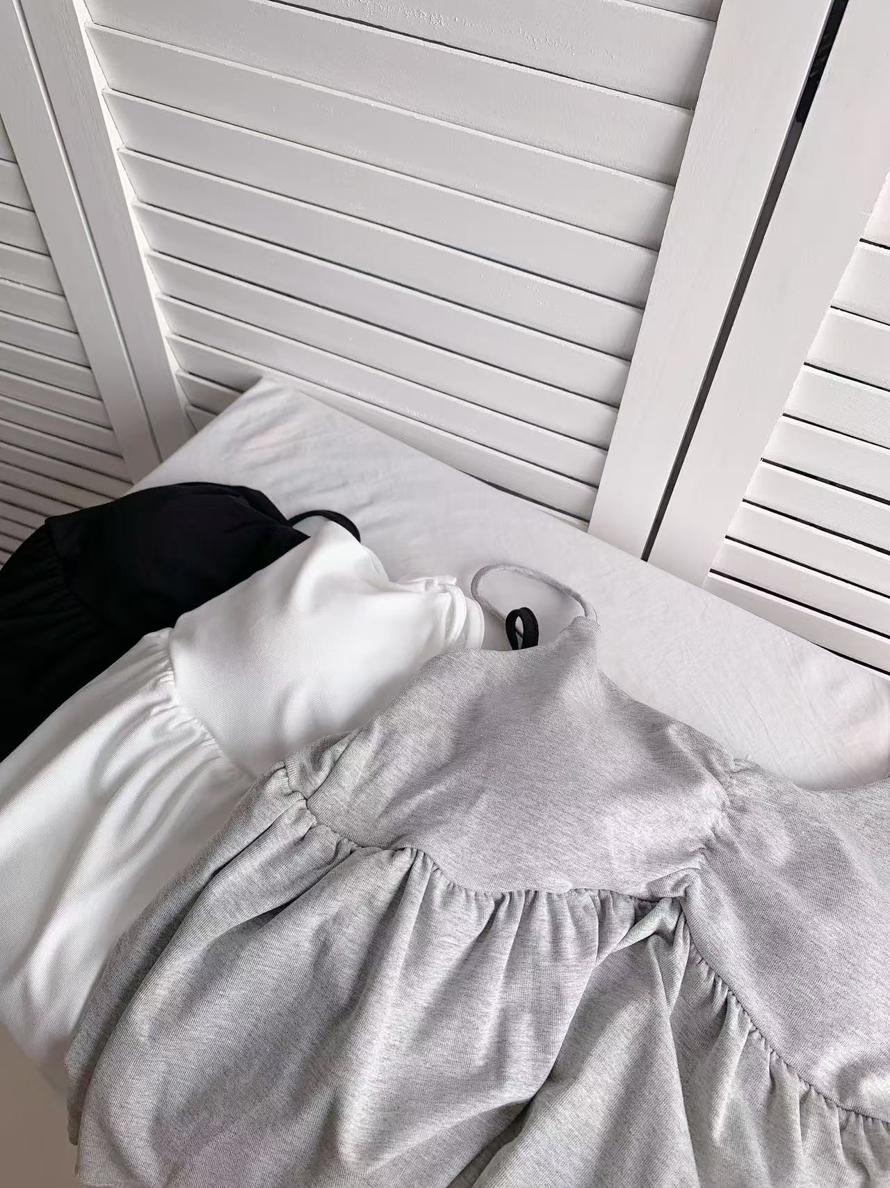 HELLO MILK TEE- 86206 吊帶有墊背心上衣