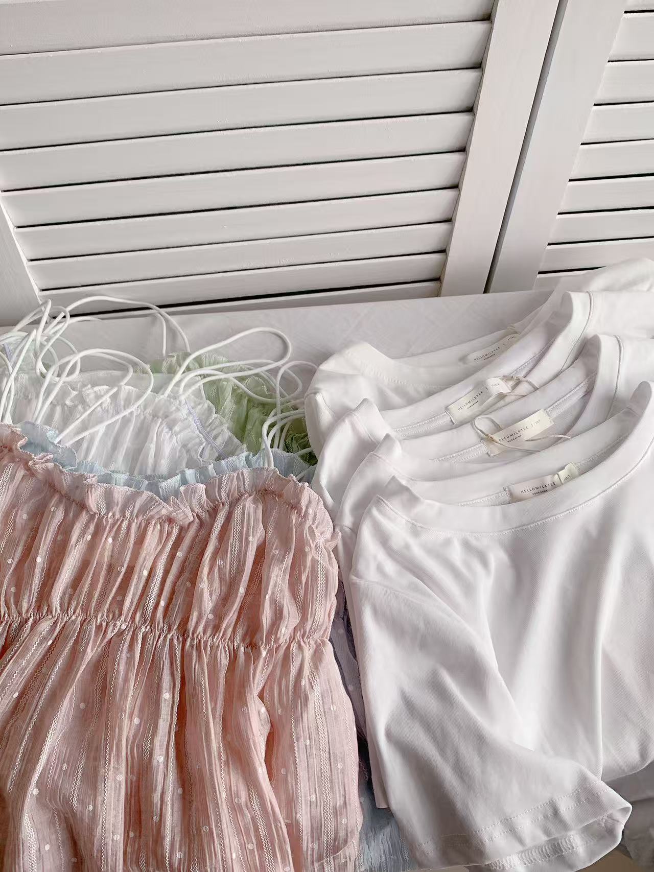 HELLO MILK TEE- 86095 碎花套裝