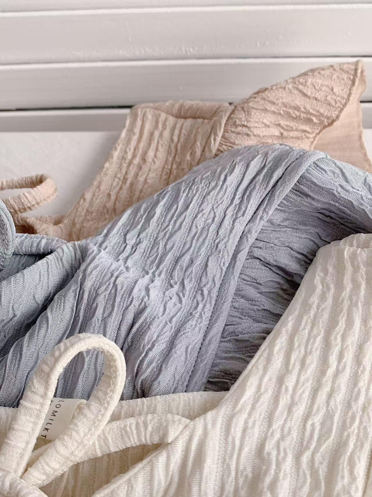 HELLO MILK TEE- 86161 飛袖上衣