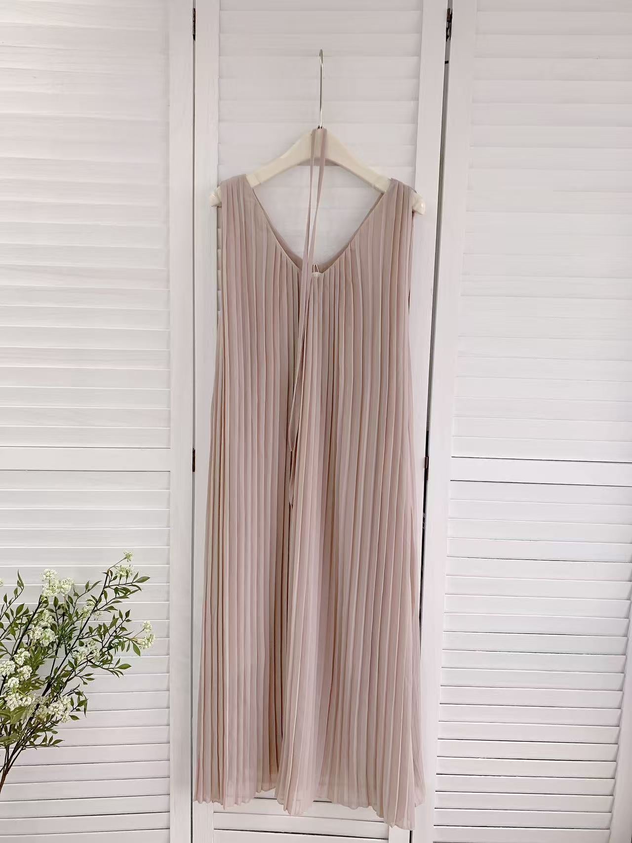 HELLO MILK TEE- 86087 V領連裙