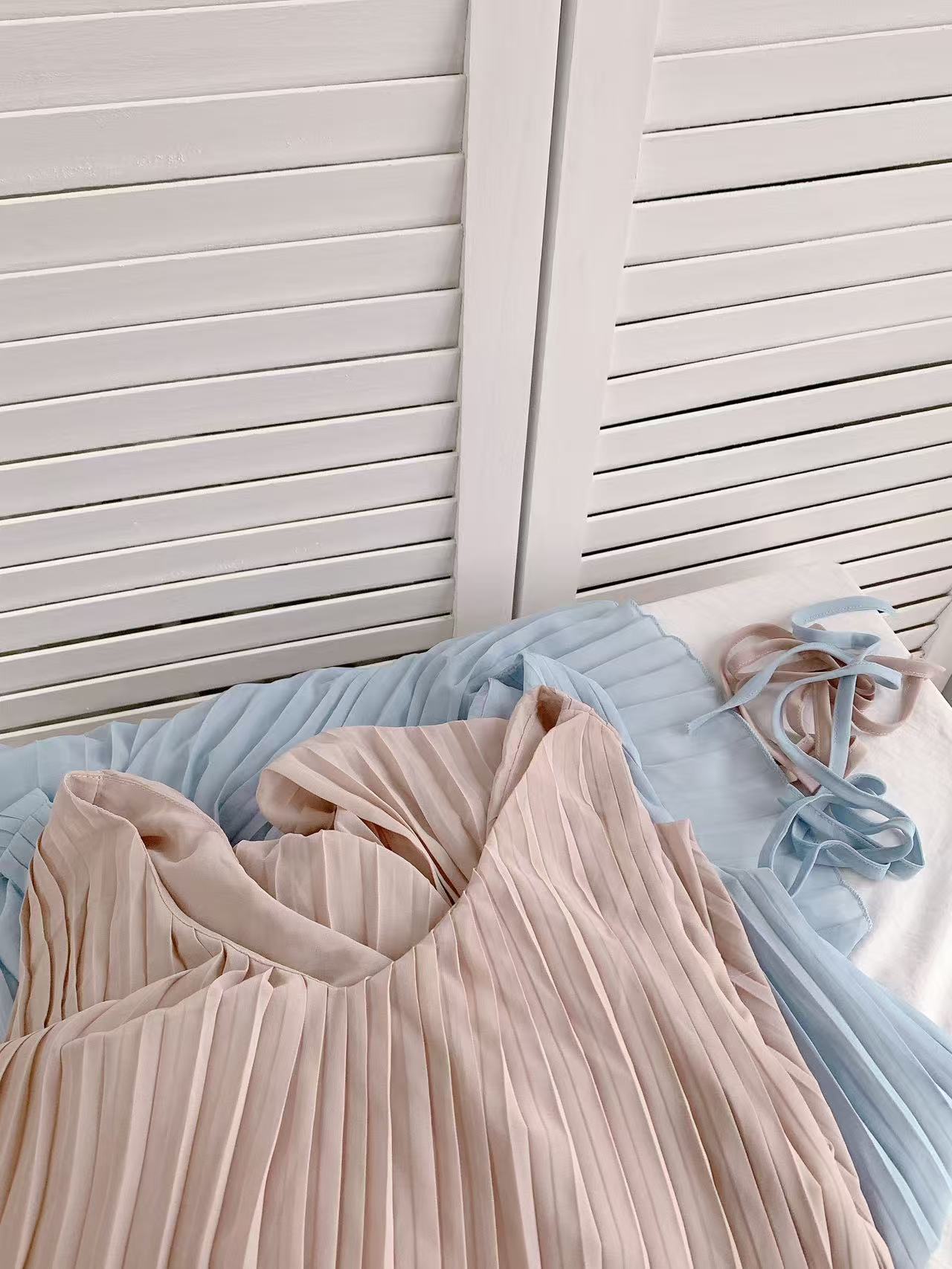 HELLO MILK TEE- 86087 V領連裙