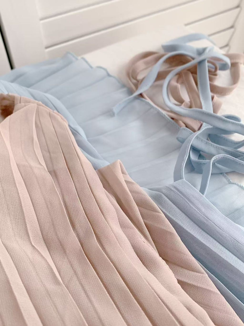 HELLO MILK TEE- 86087 V領連裙