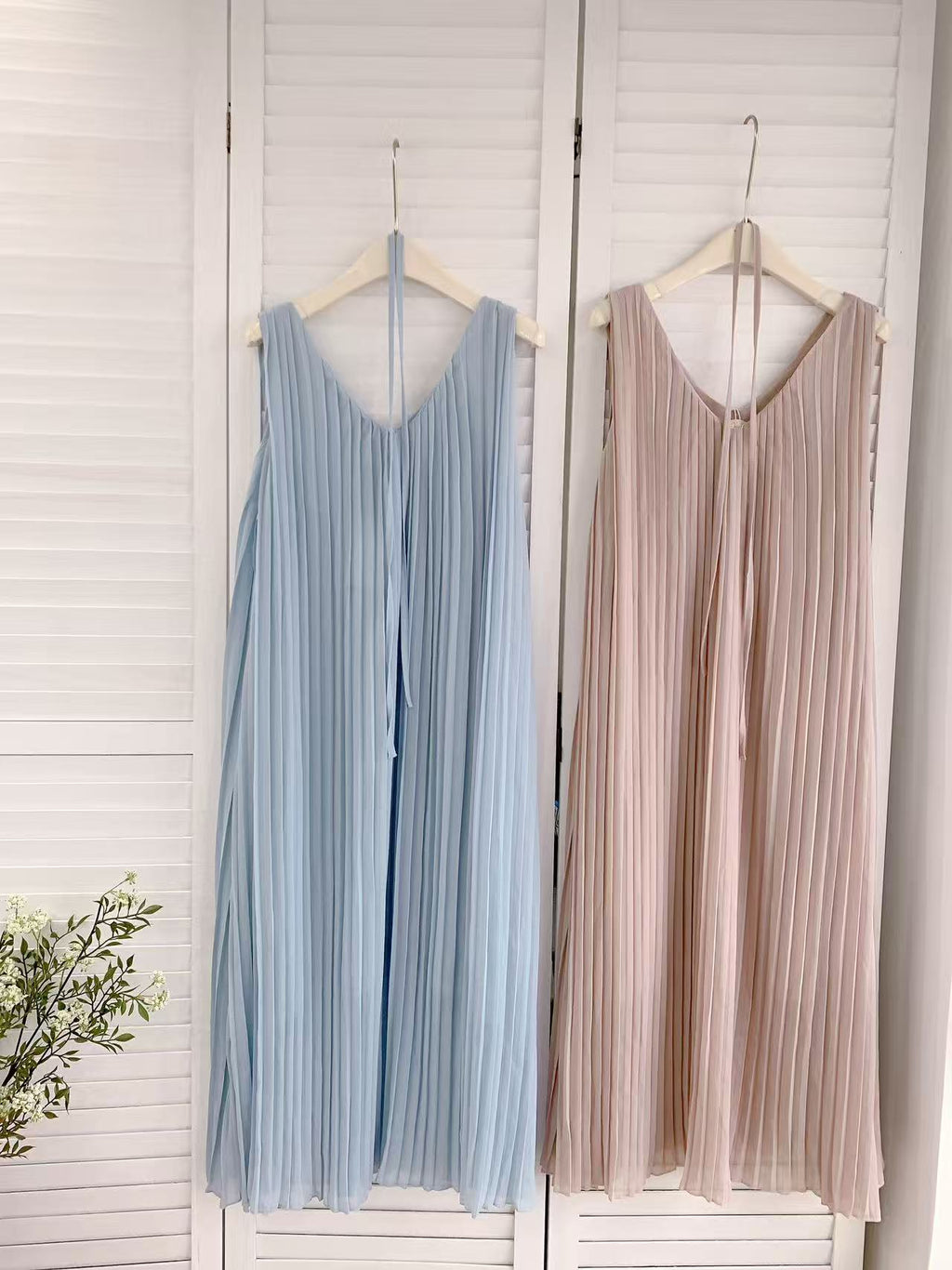 HELLO MILK TEE- 86087 V領連裙