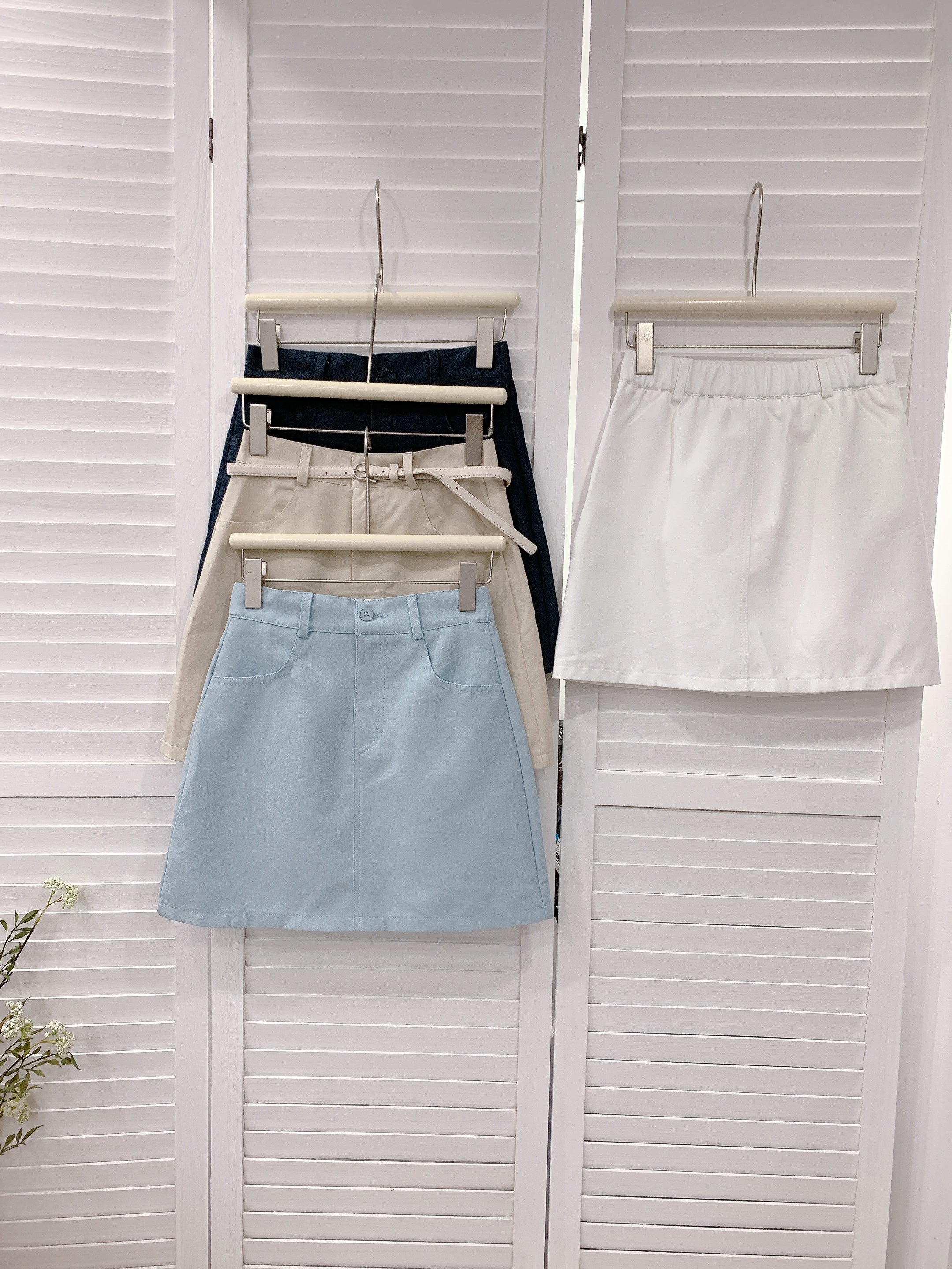 HELLO MILK TEE- 86045 百搭短裙(附腰帶)