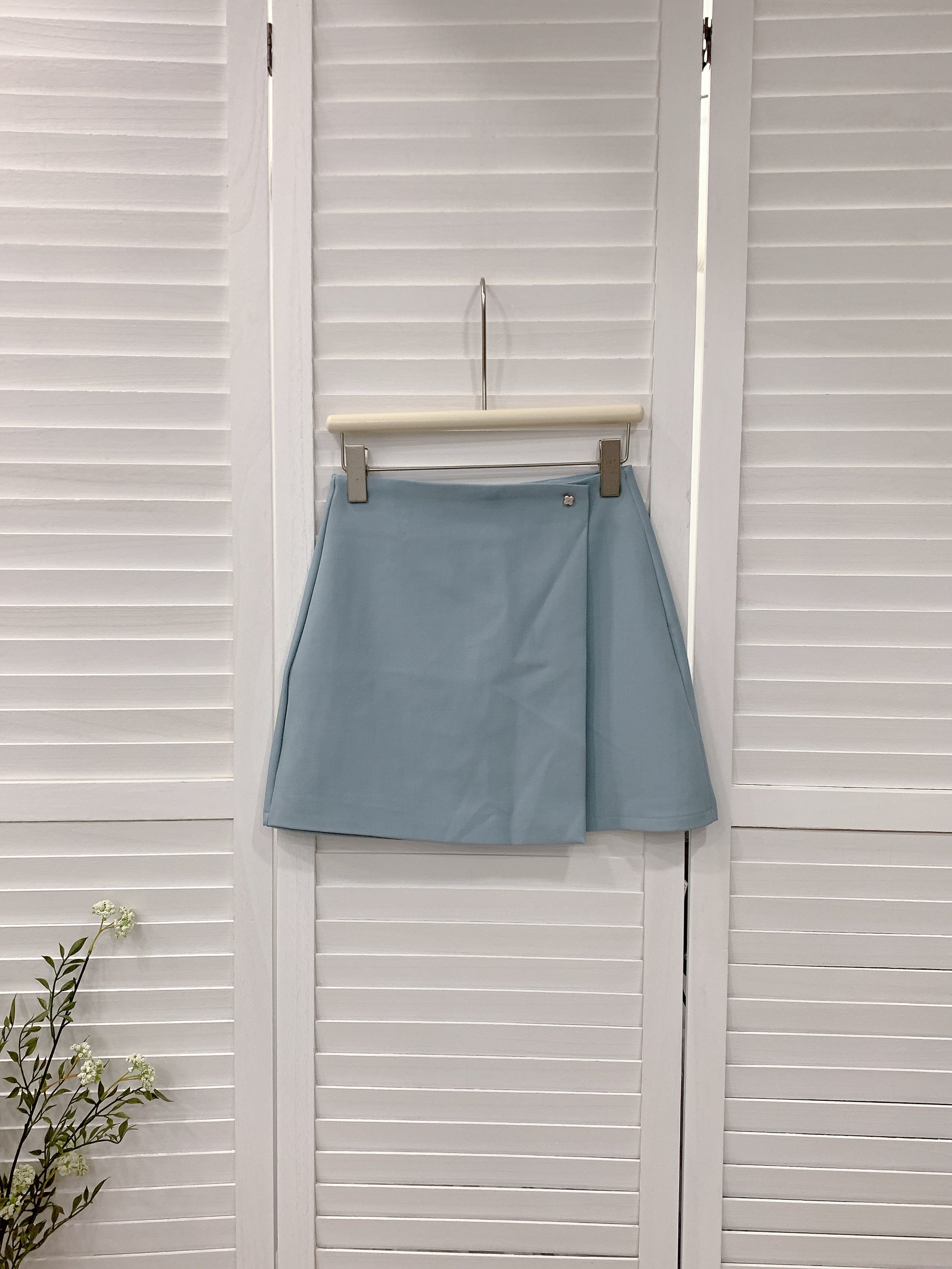 HELLO MILK TEE- 86044 西裝短裙