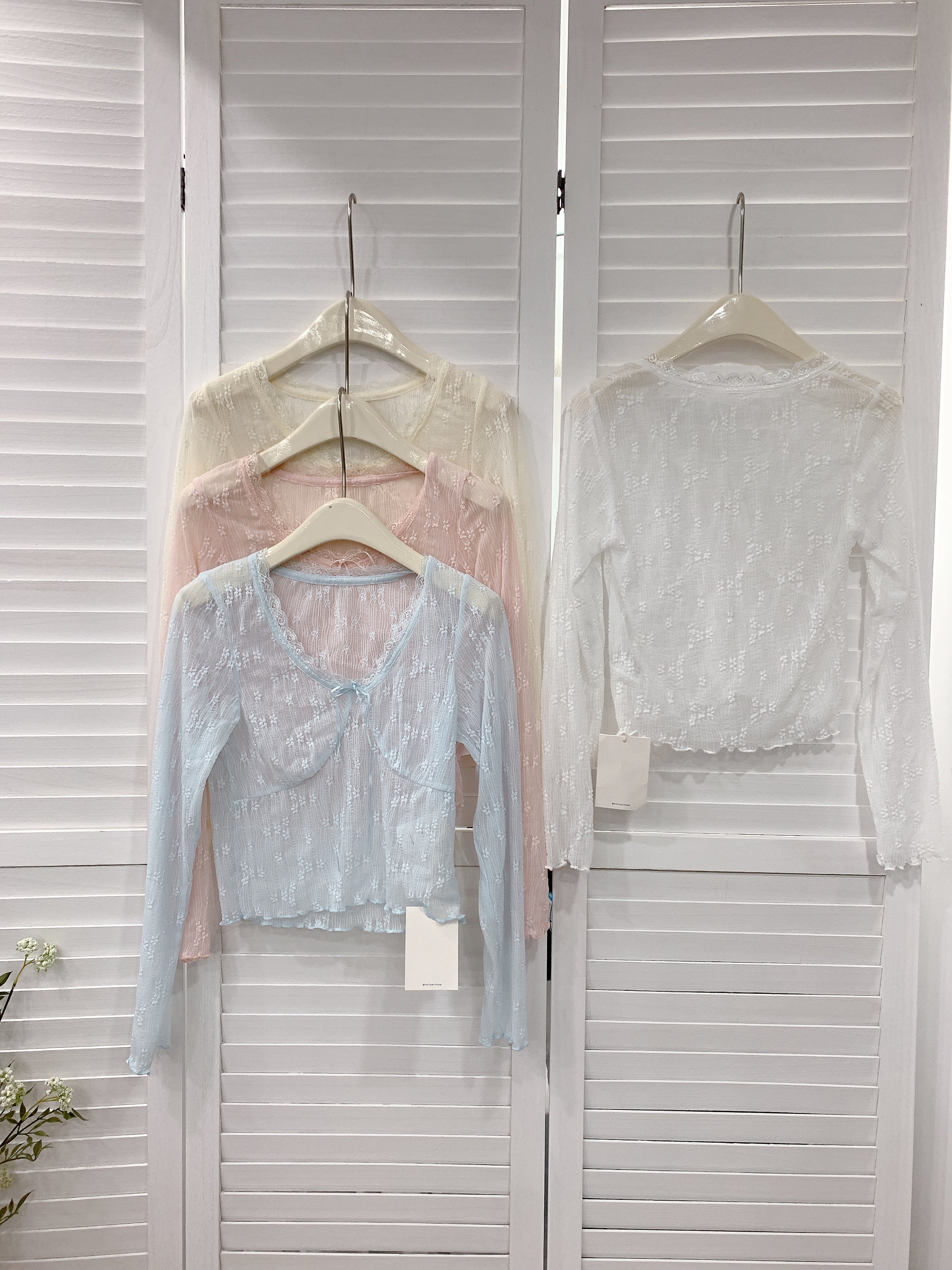 HELLO MILK TEE- 86220 蕾絲上衣