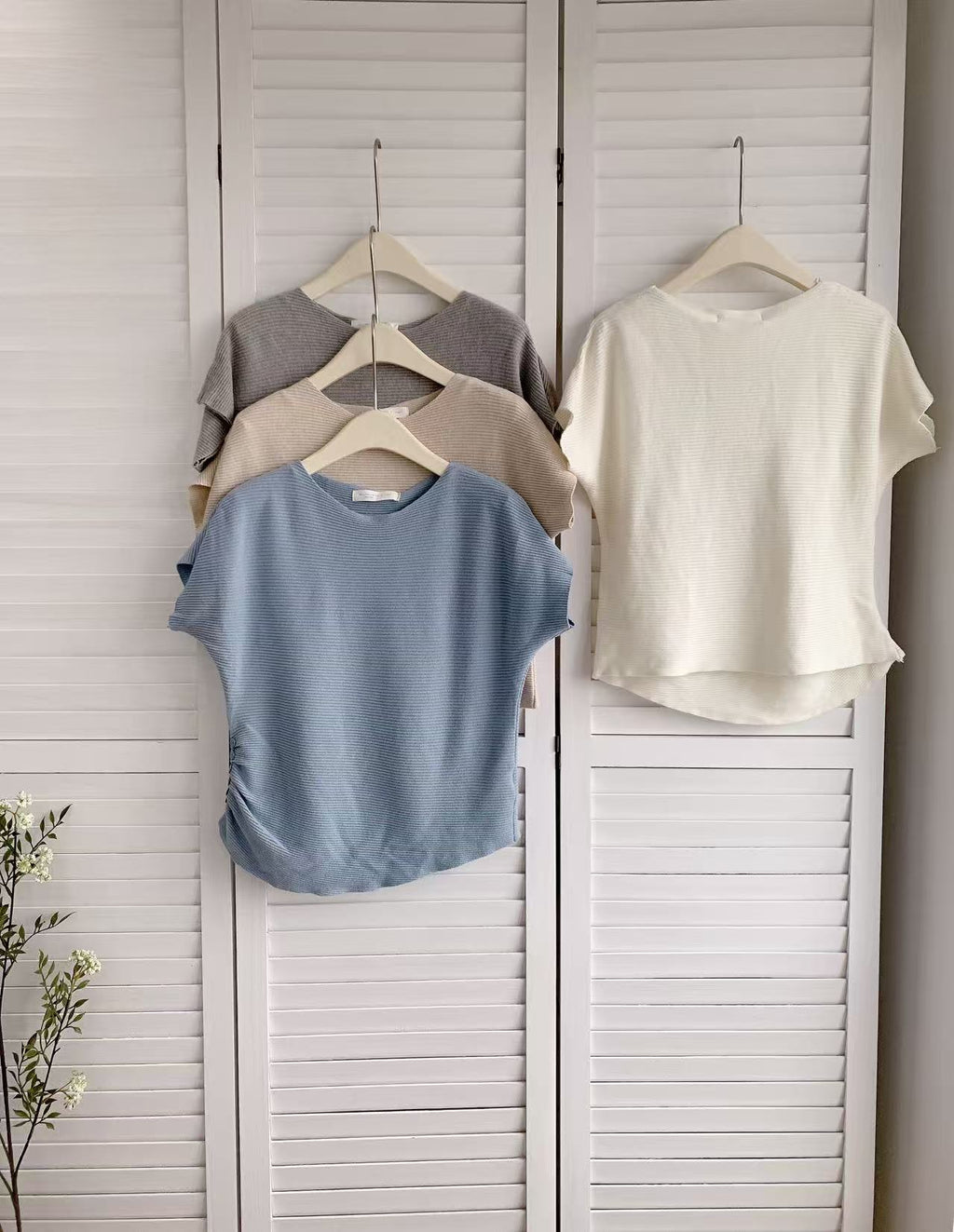 HELLO MILK TEE- 86185 旁扣子小衫