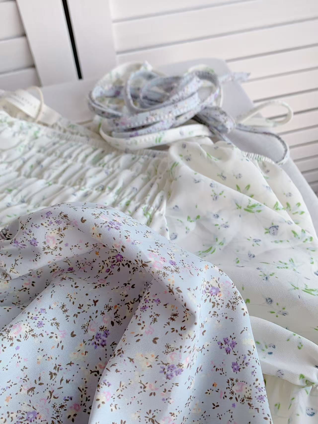 HELLO MILK TEE- 86226 碎花連衣裙